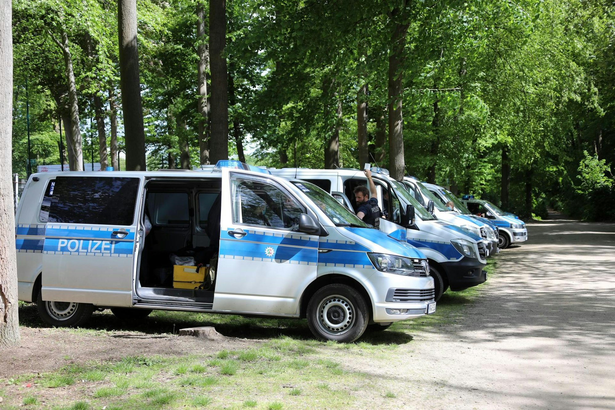 AC97CFFE-D239-43AF-9320-AC05E0765CB7