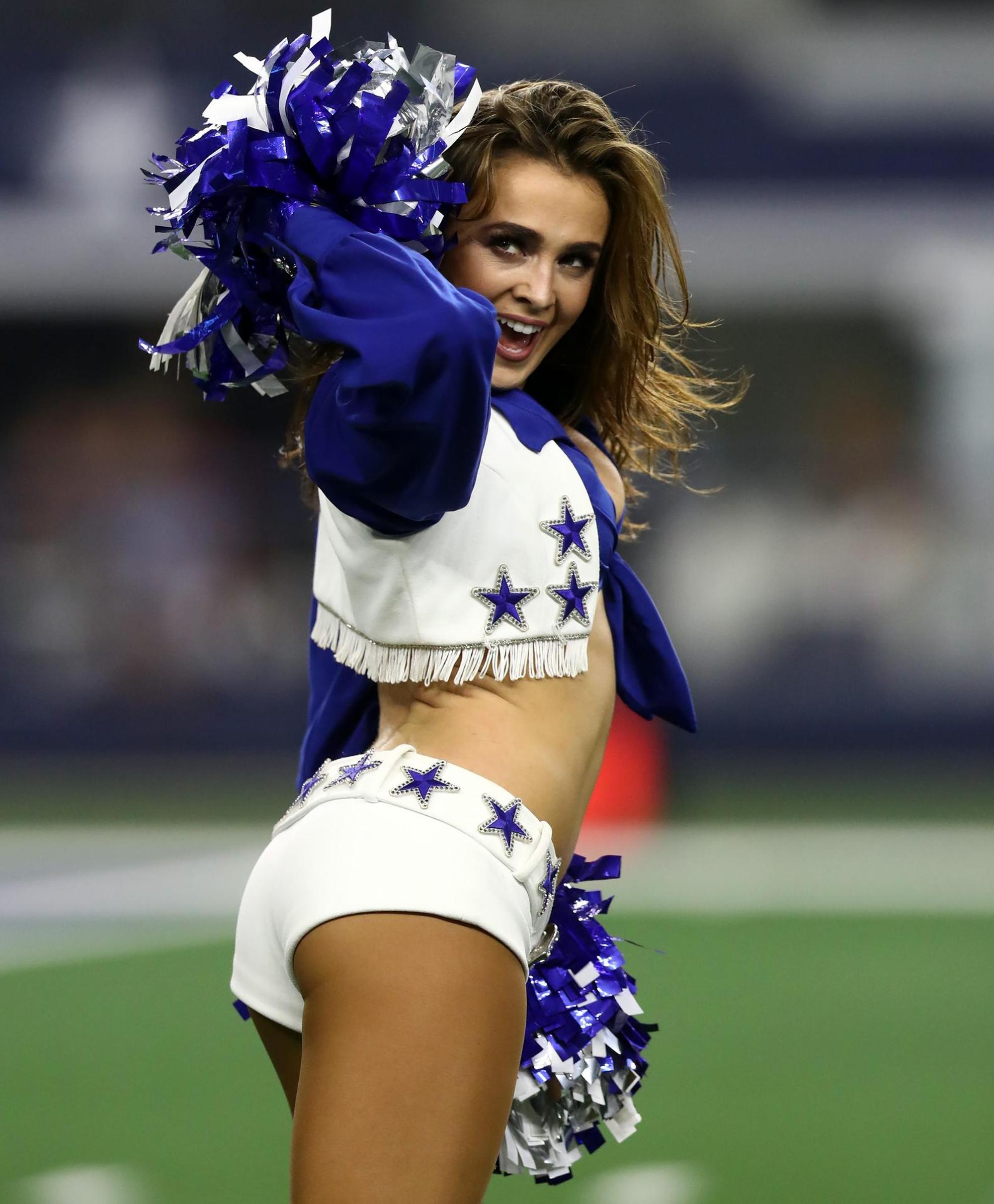 Dallas_Cowboys_Cheerleaderin