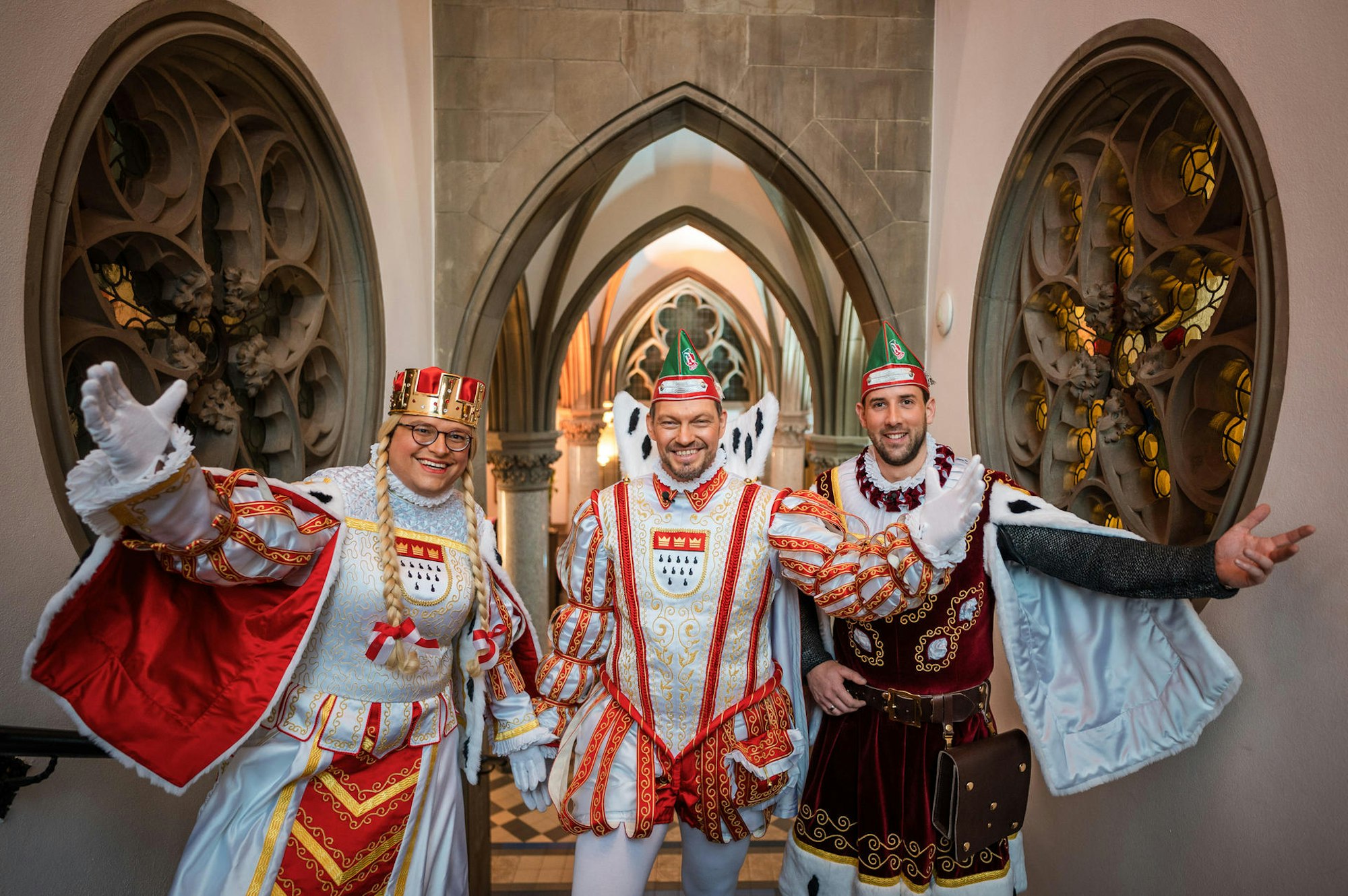 Kölner Dreigestirn nach der Proklamation