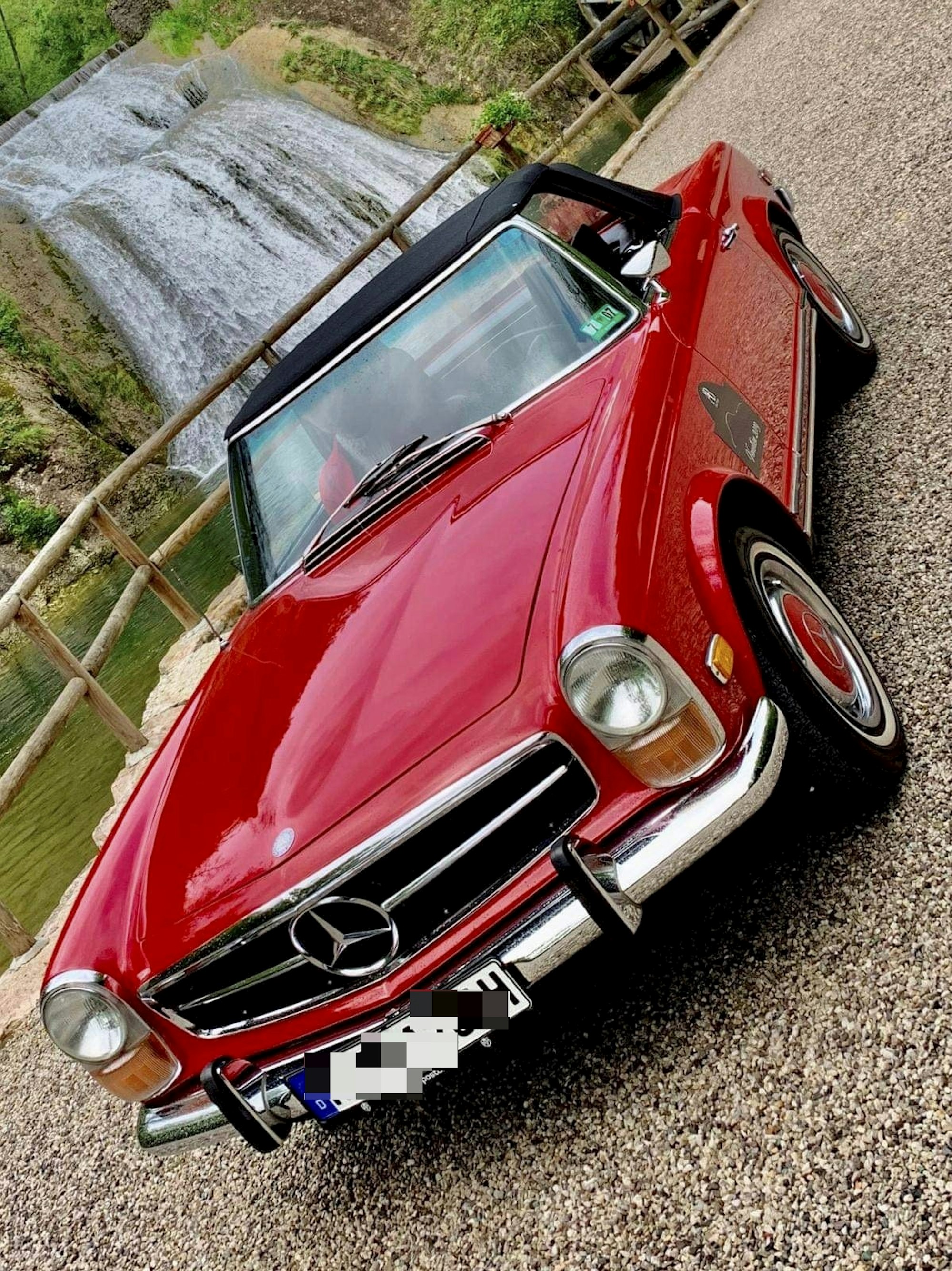 Mercedes_Benz (1)