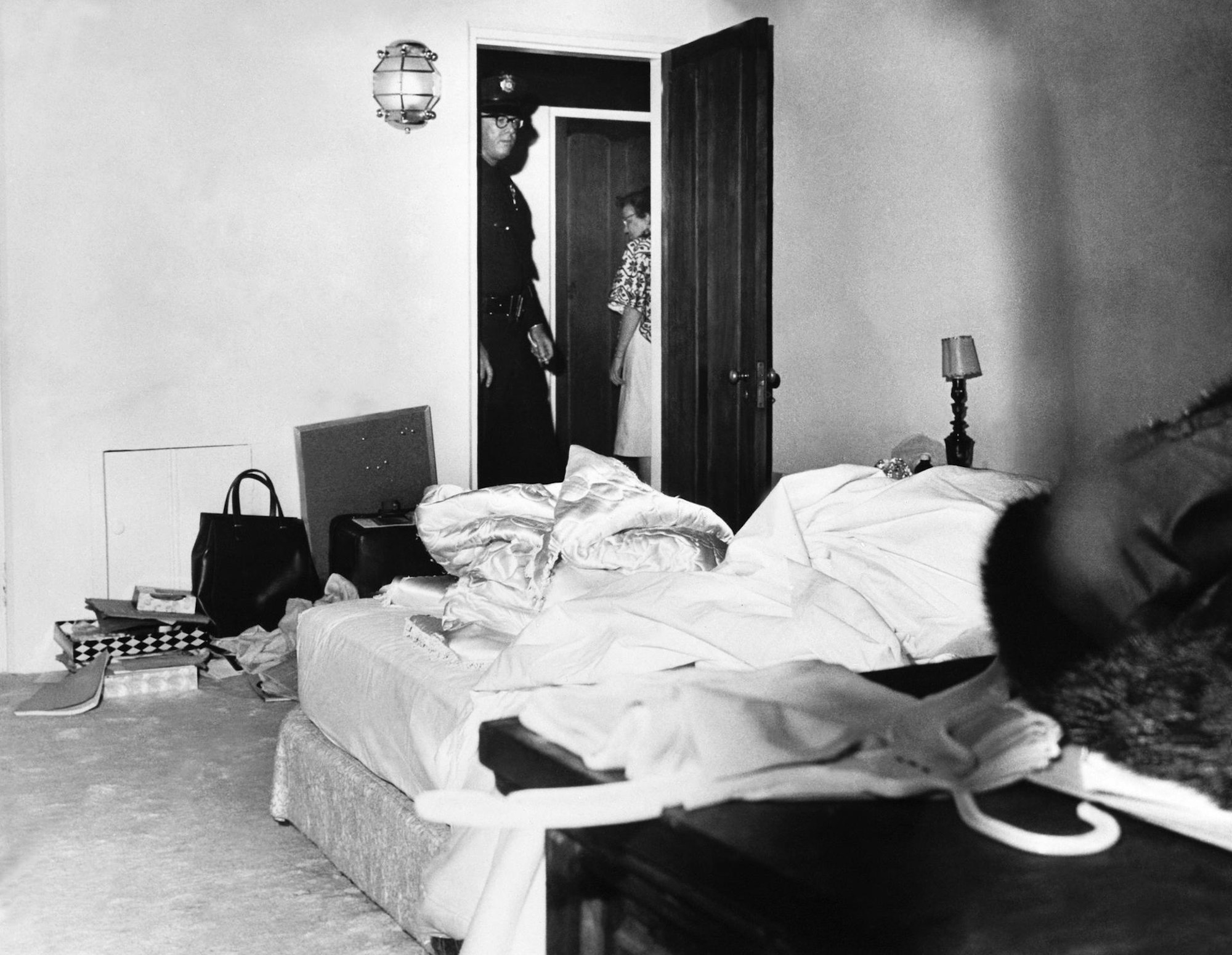 Marilyn_Monroe_tot_Bild_Hotelzimmer