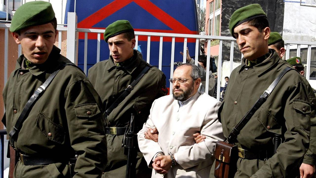 Metin Kaplan, Kalif von Köln, in Istanbul vor Gericht