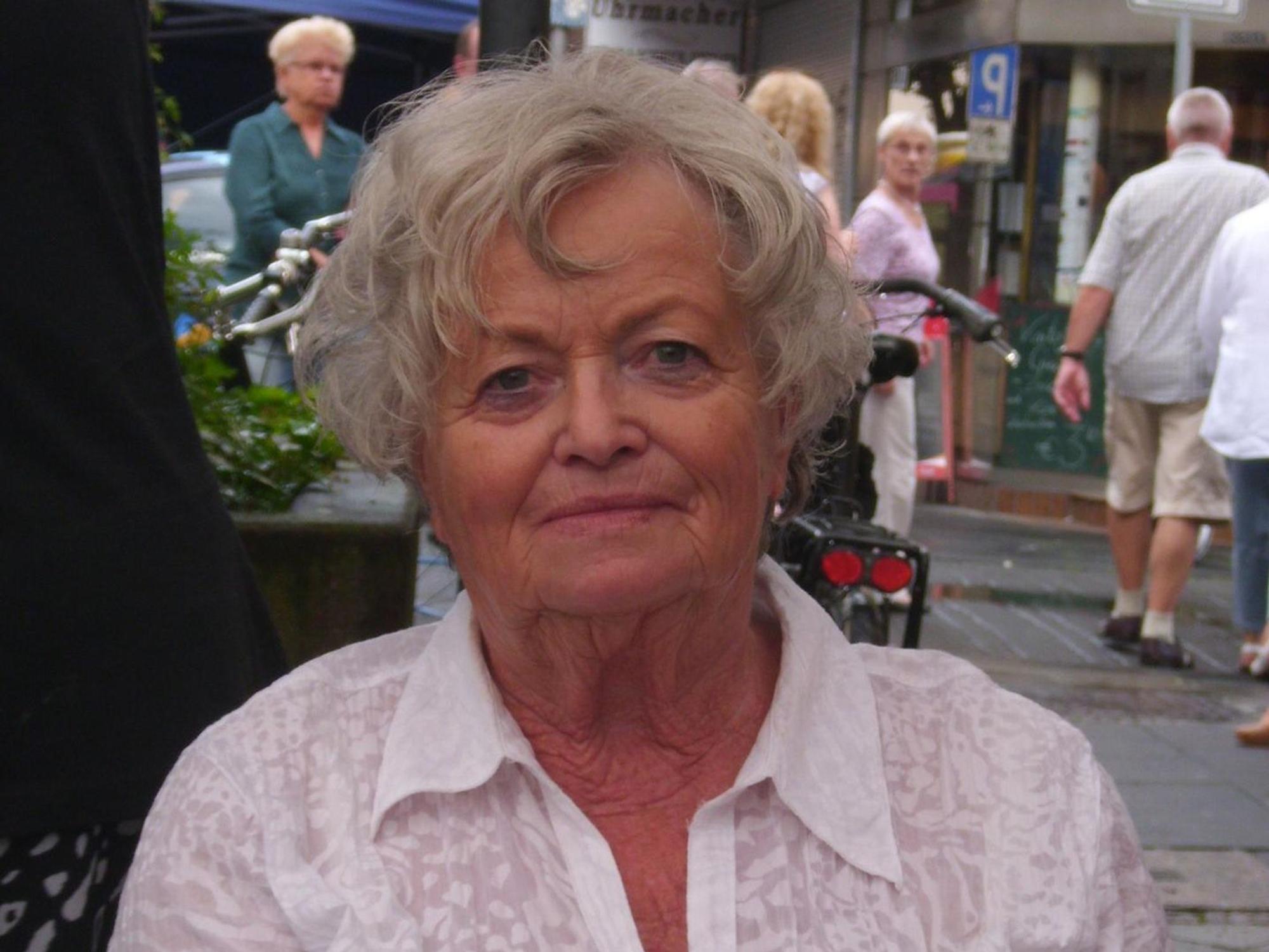 Die Kölnerin Gerda D. ist nach einem Routine-Eingriff verstorben. Der Sohn geht gegen die Klinik vor.