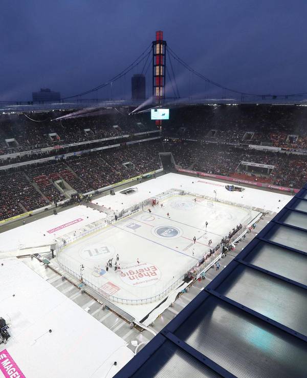 Winter Game in Köln: Das RheinEnergie-Stadion wird zur Heimspielstätte der Kölner Haie.