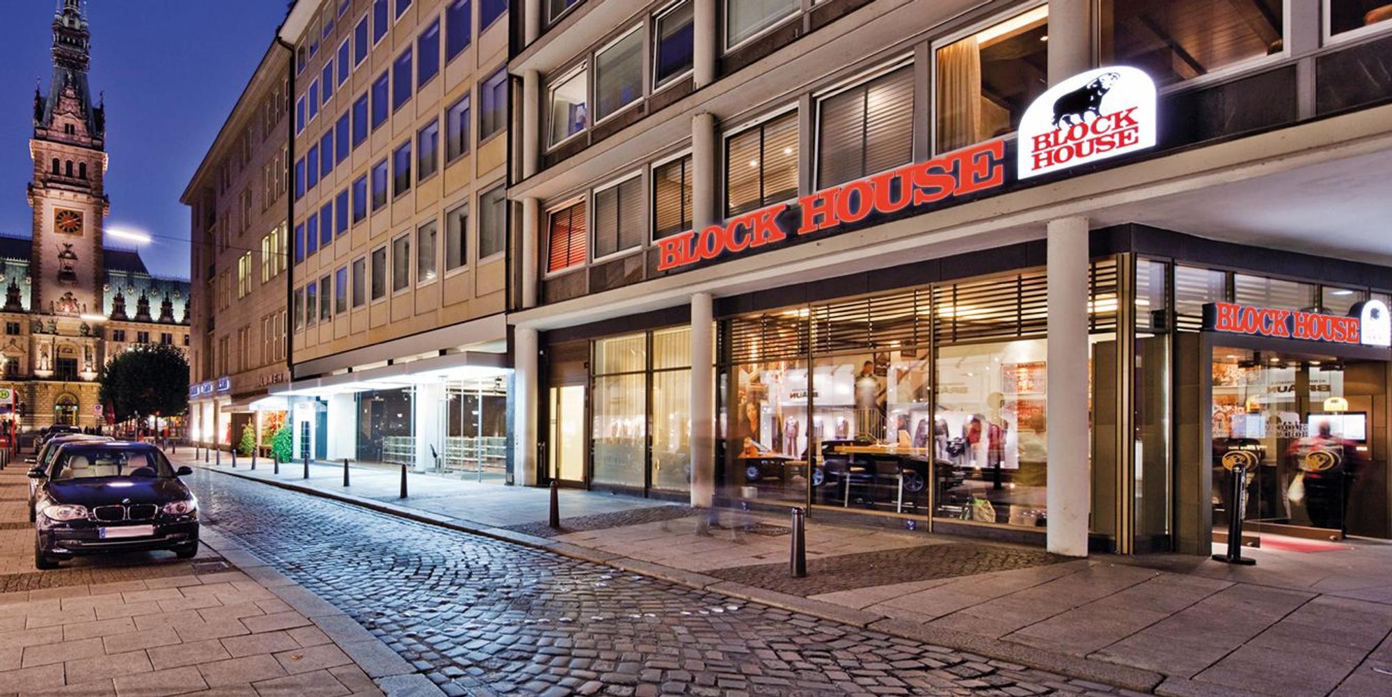 Block House_Jungfernstieg_außen