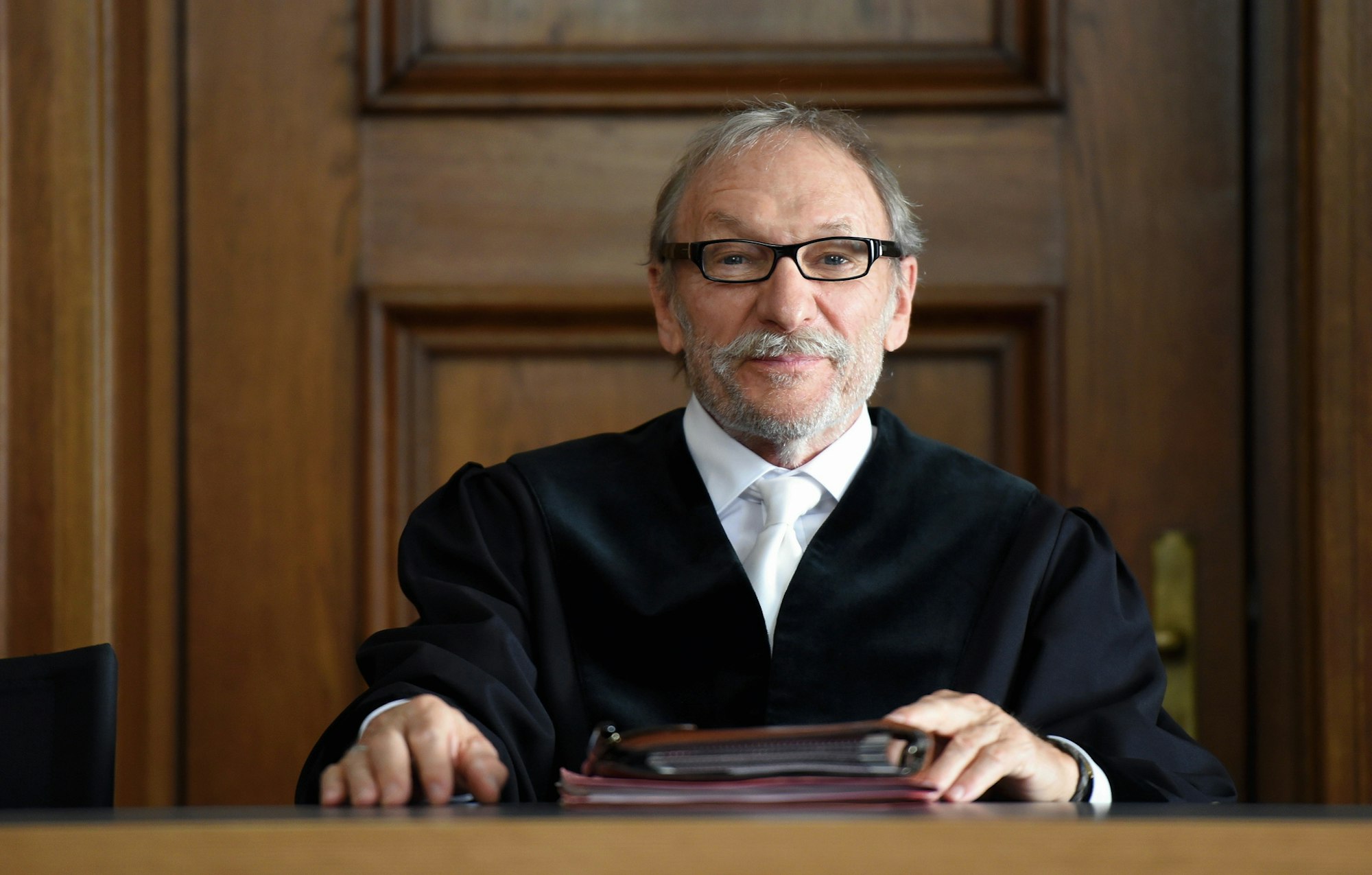 über land franz xaver kroetz richter