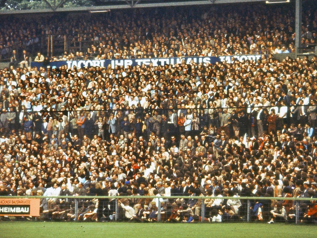 1. FC Köln Radrennbahn Fans
