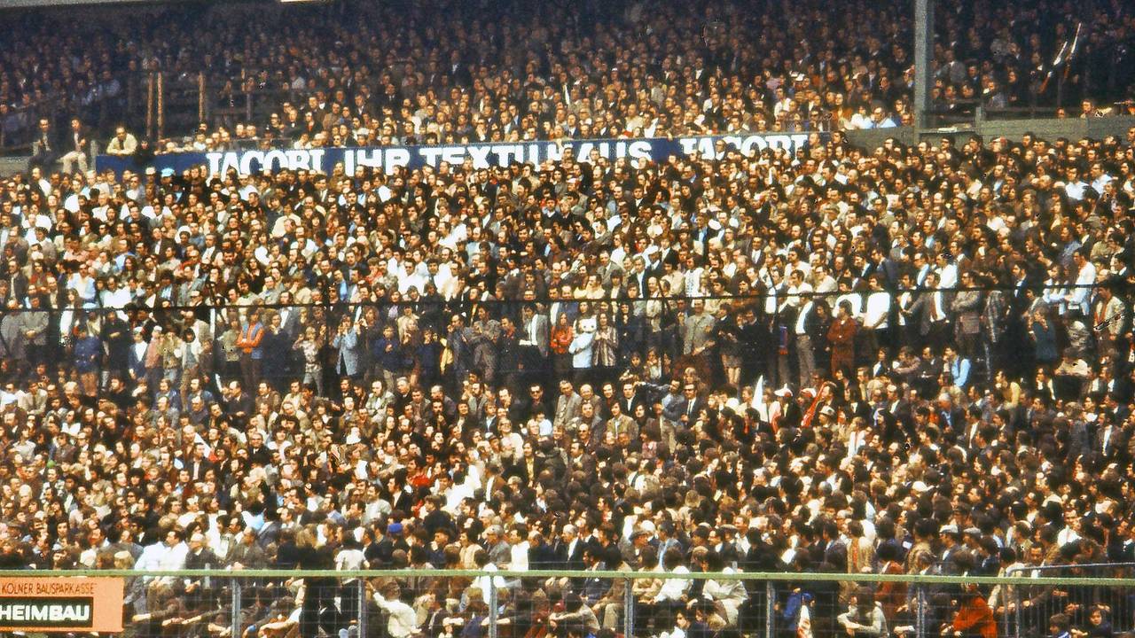1. FC Köln Radrennbahn Fans