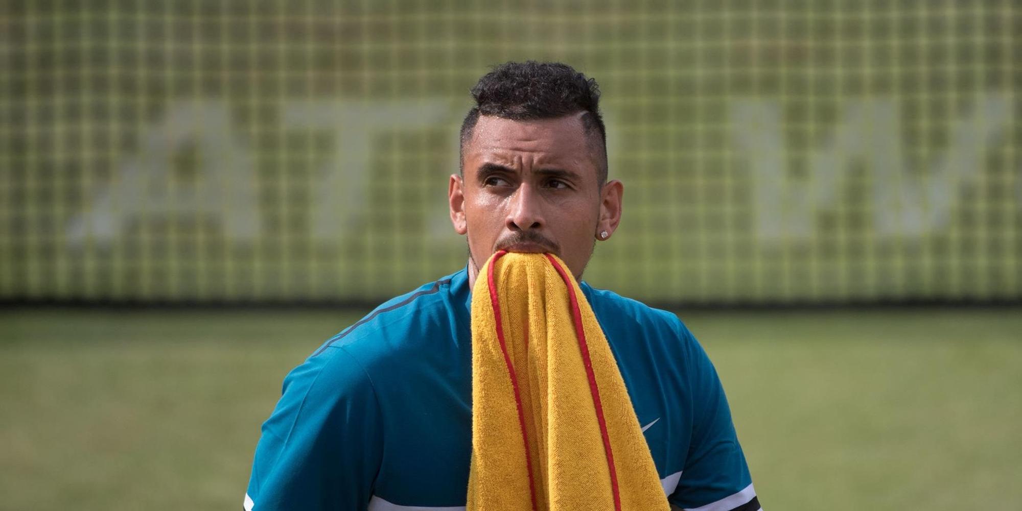 Kyrgios_Handtuch
