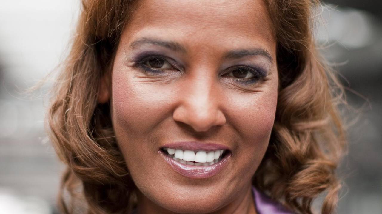 Nadja „Naddel“ Abd el Farrag lächelt in die Kamera.