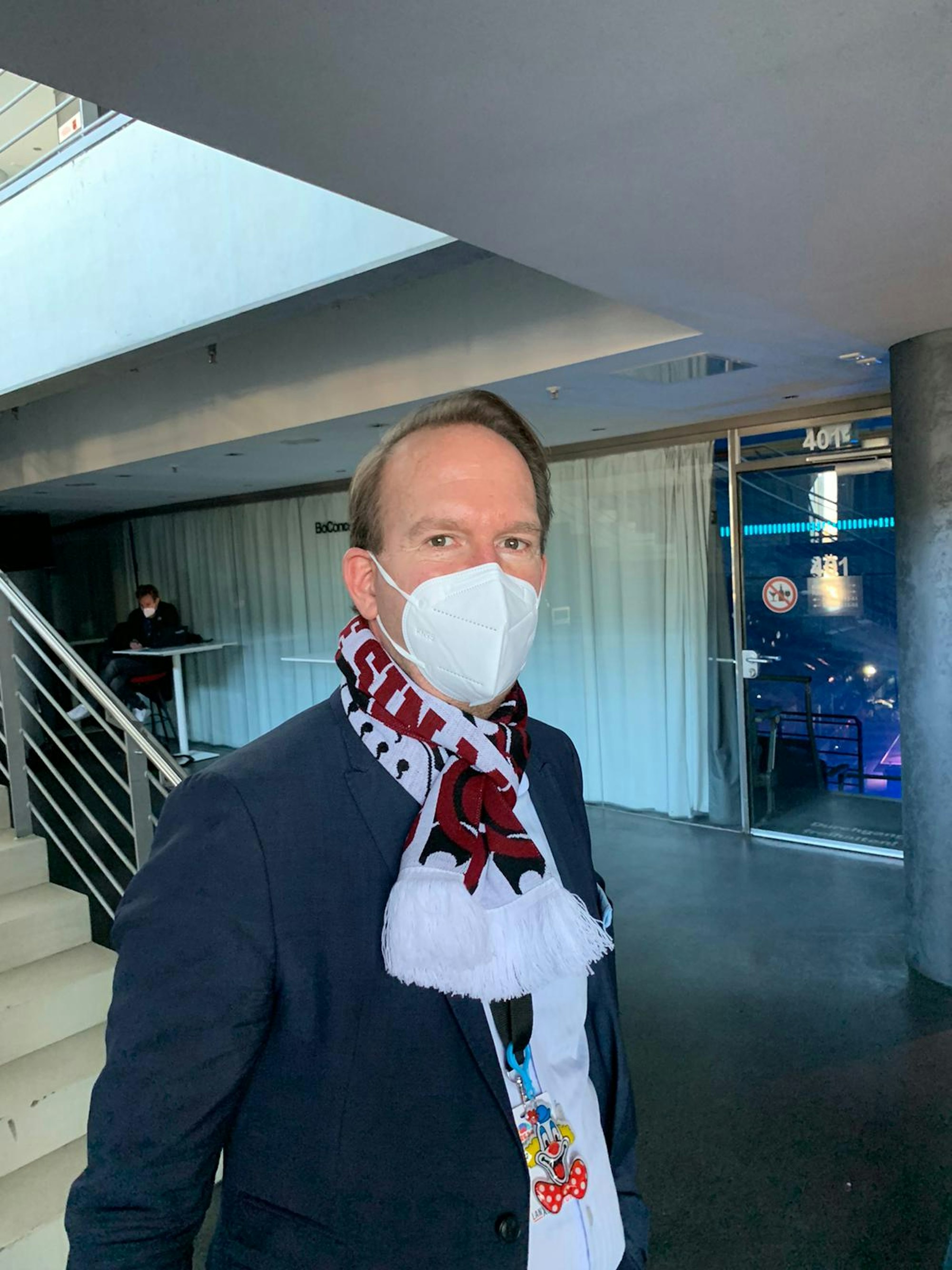 Loecher_Weiberfastnacht