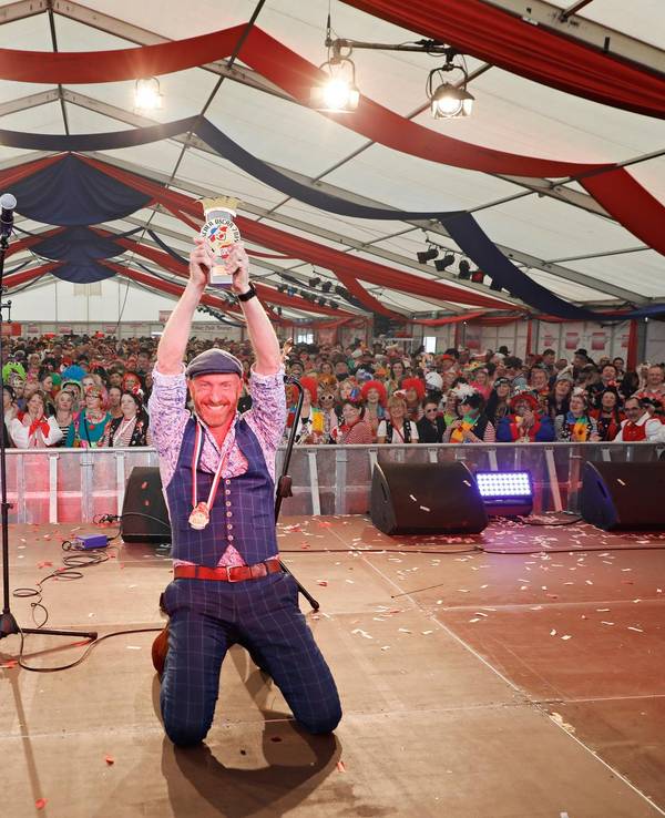 Martin Schopps gewinnt 2019 den Närrischen Oscar.