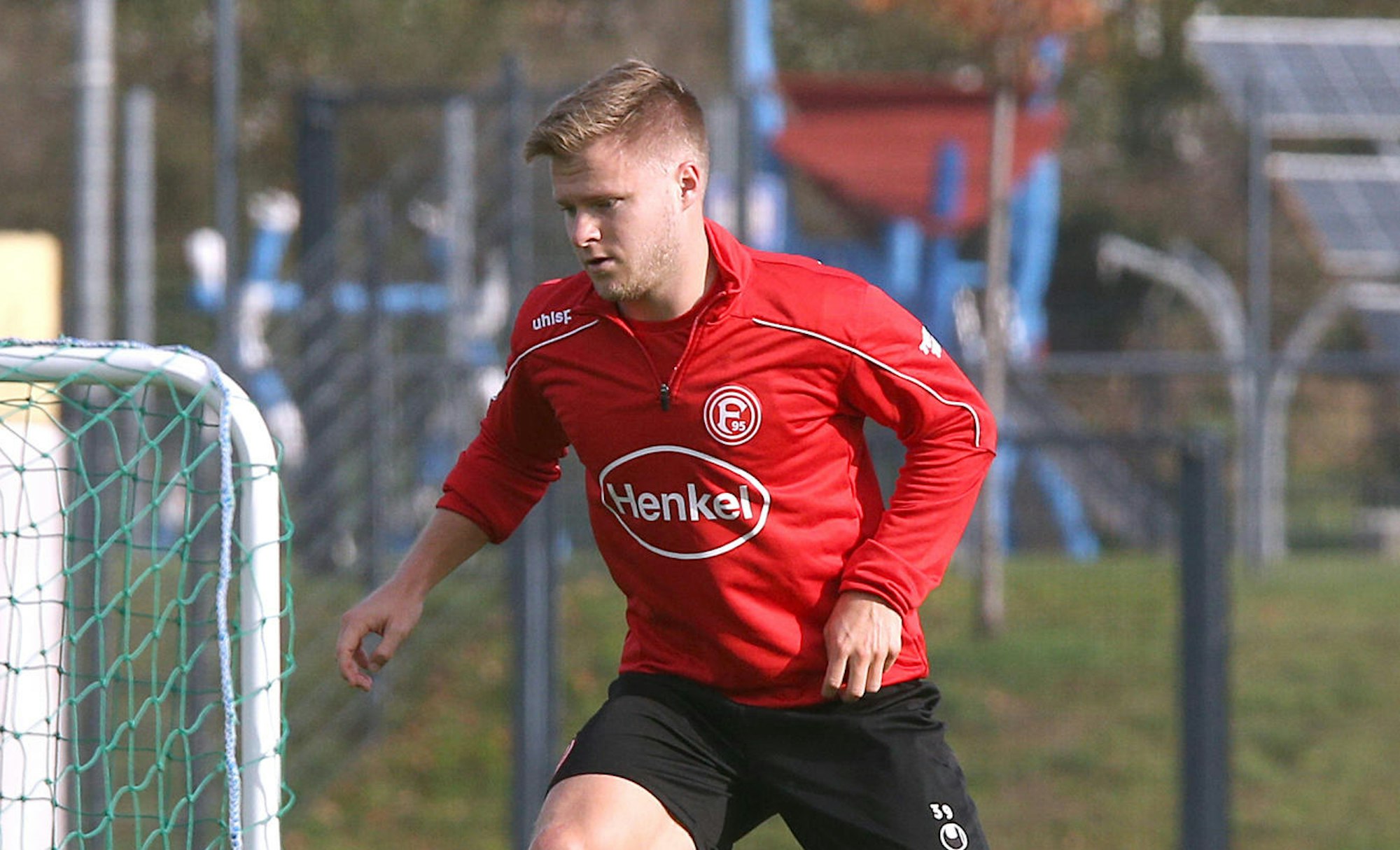 Jean Zimmer im Training von Fortuna Düsseldorf auf dem Trainingsgelände an der Merkur-Spiel-Arena in Düsseldorf.