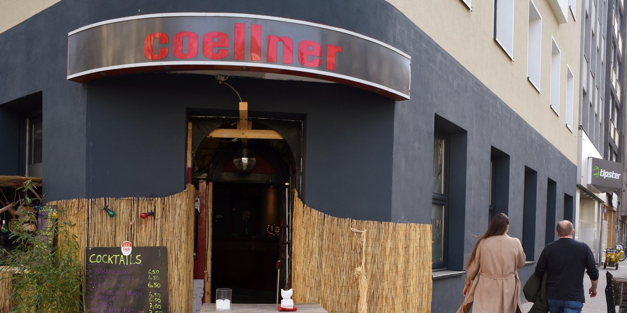 20210526_Coellner_Tikibar
