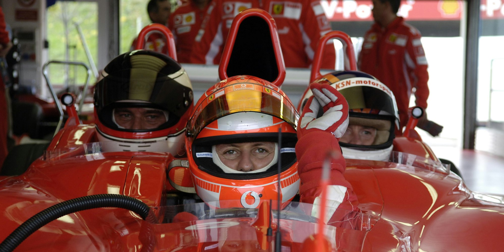 Schumi_Ferrari-Dreisitzer