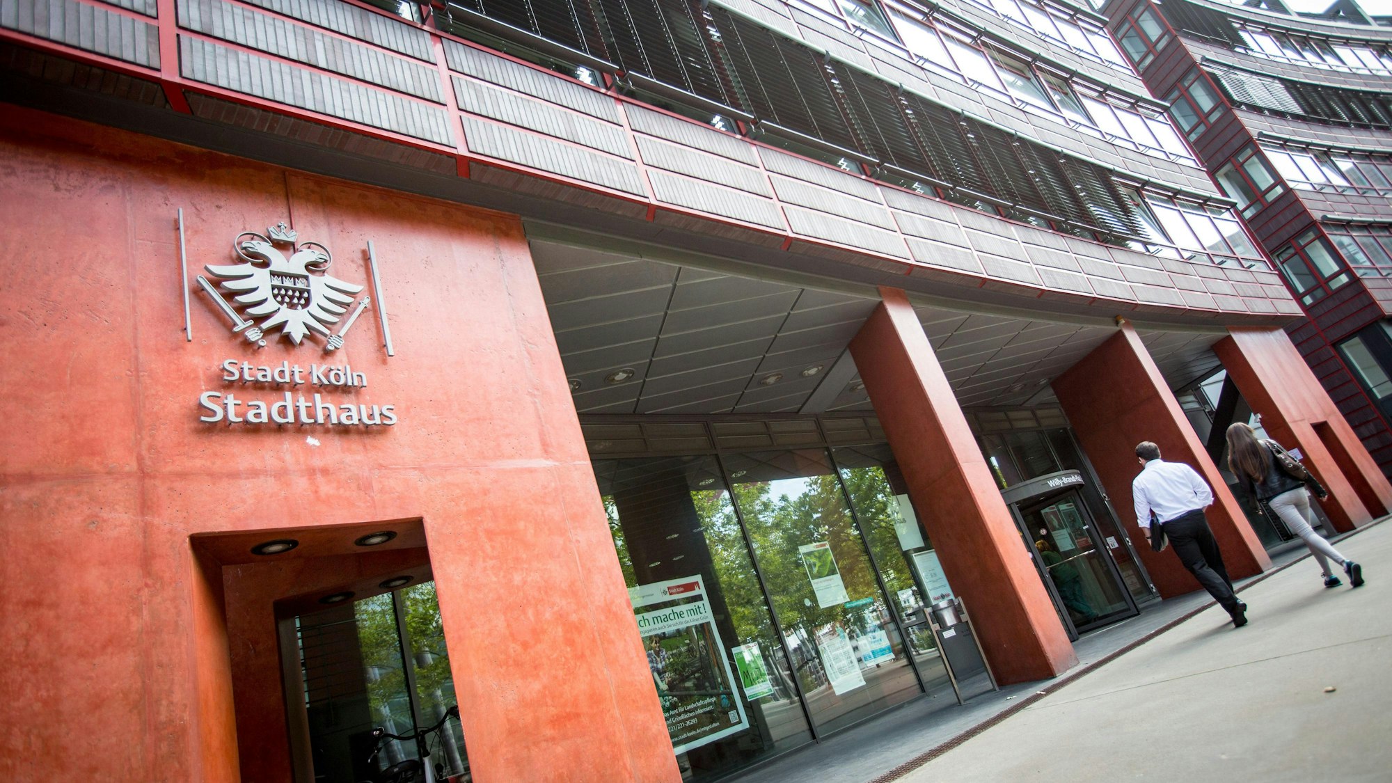 Das Stadthaus der Stadt Köln von außen.