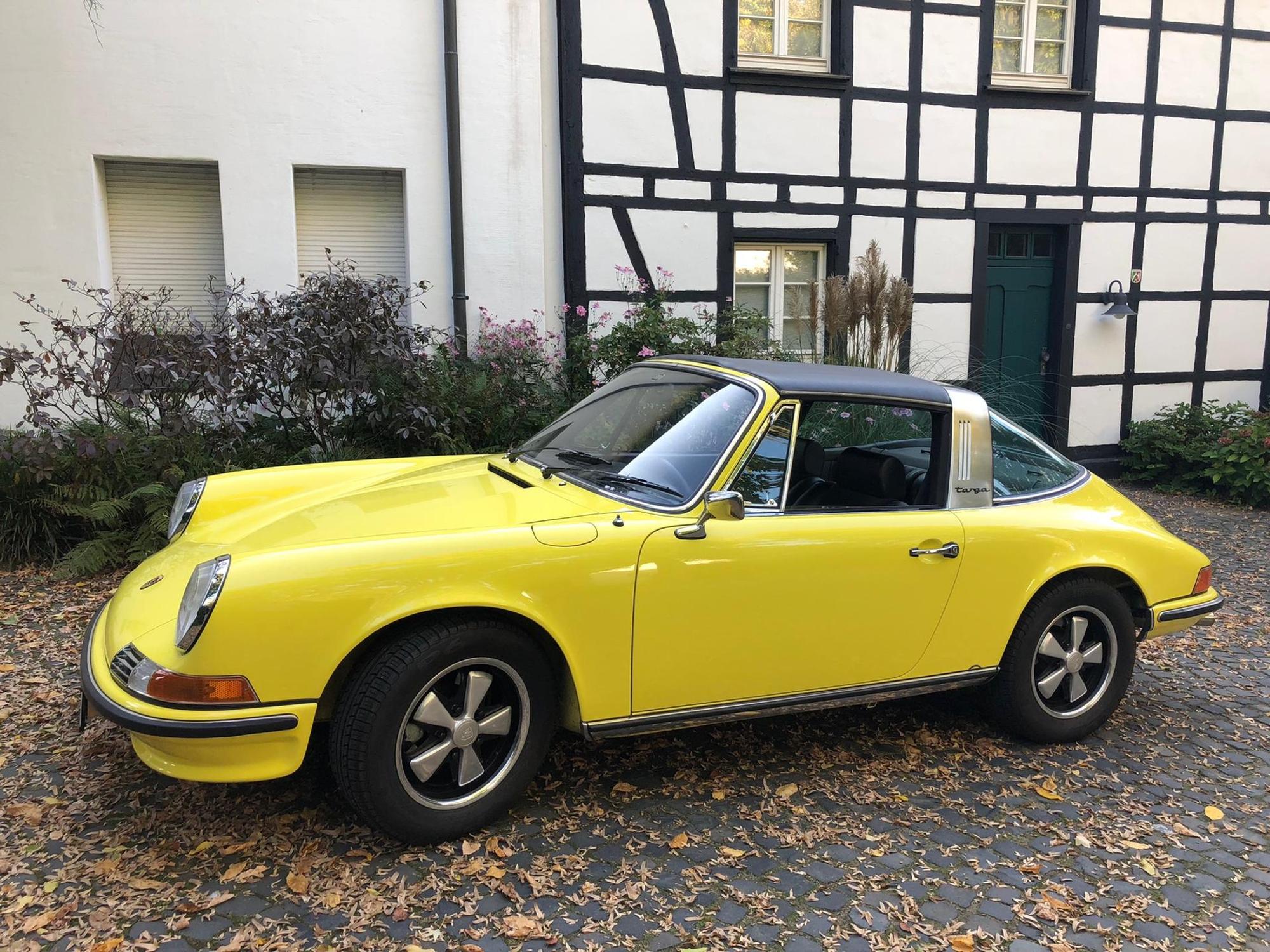 Porsche1