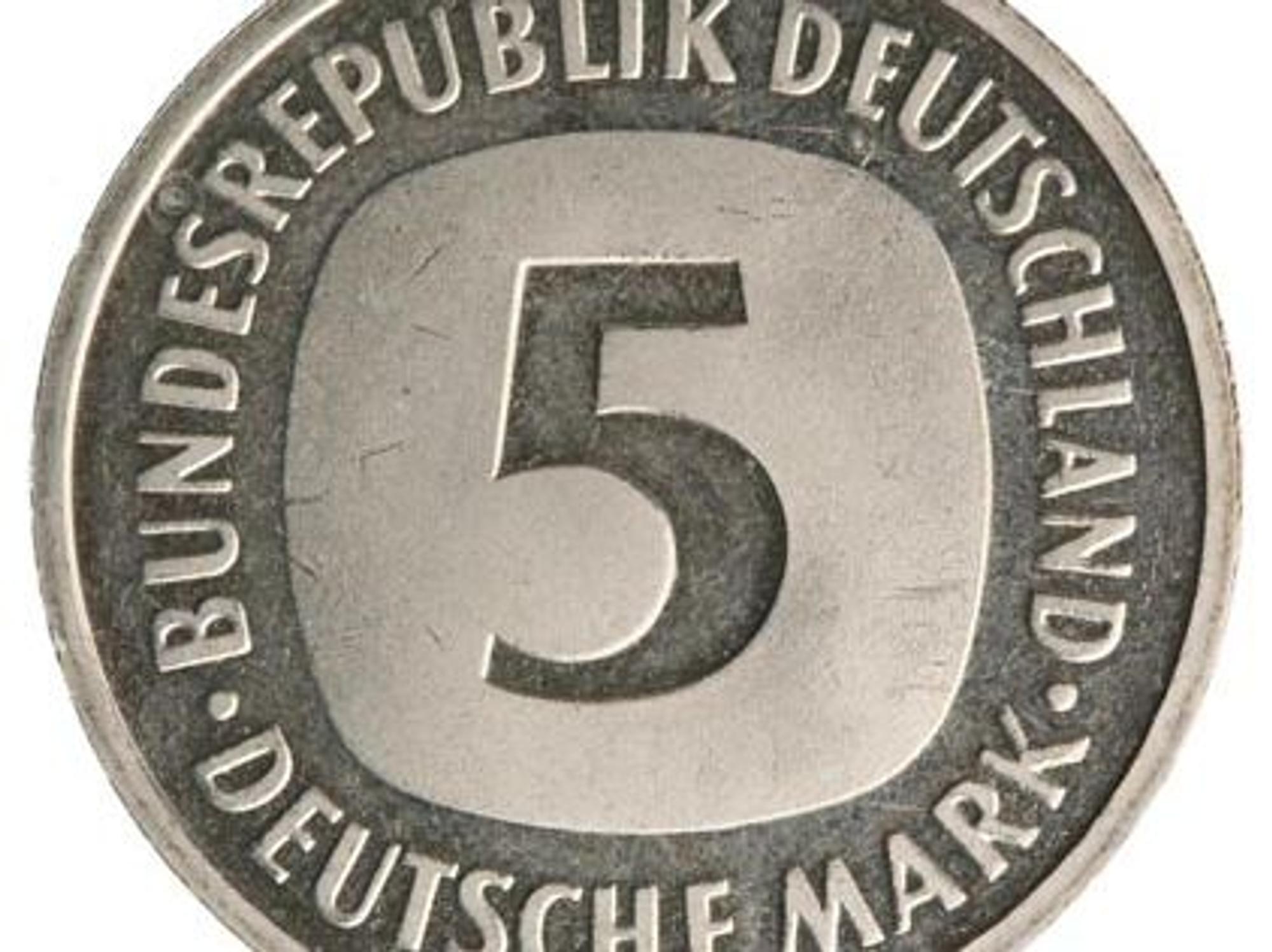 5 Mark vorne