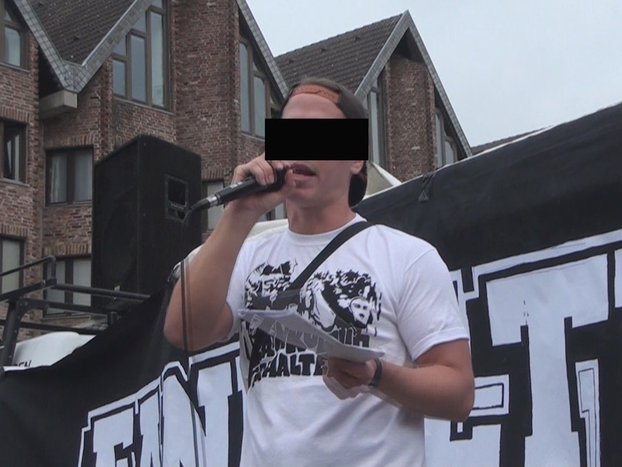 01D___19_71-106314847_ori