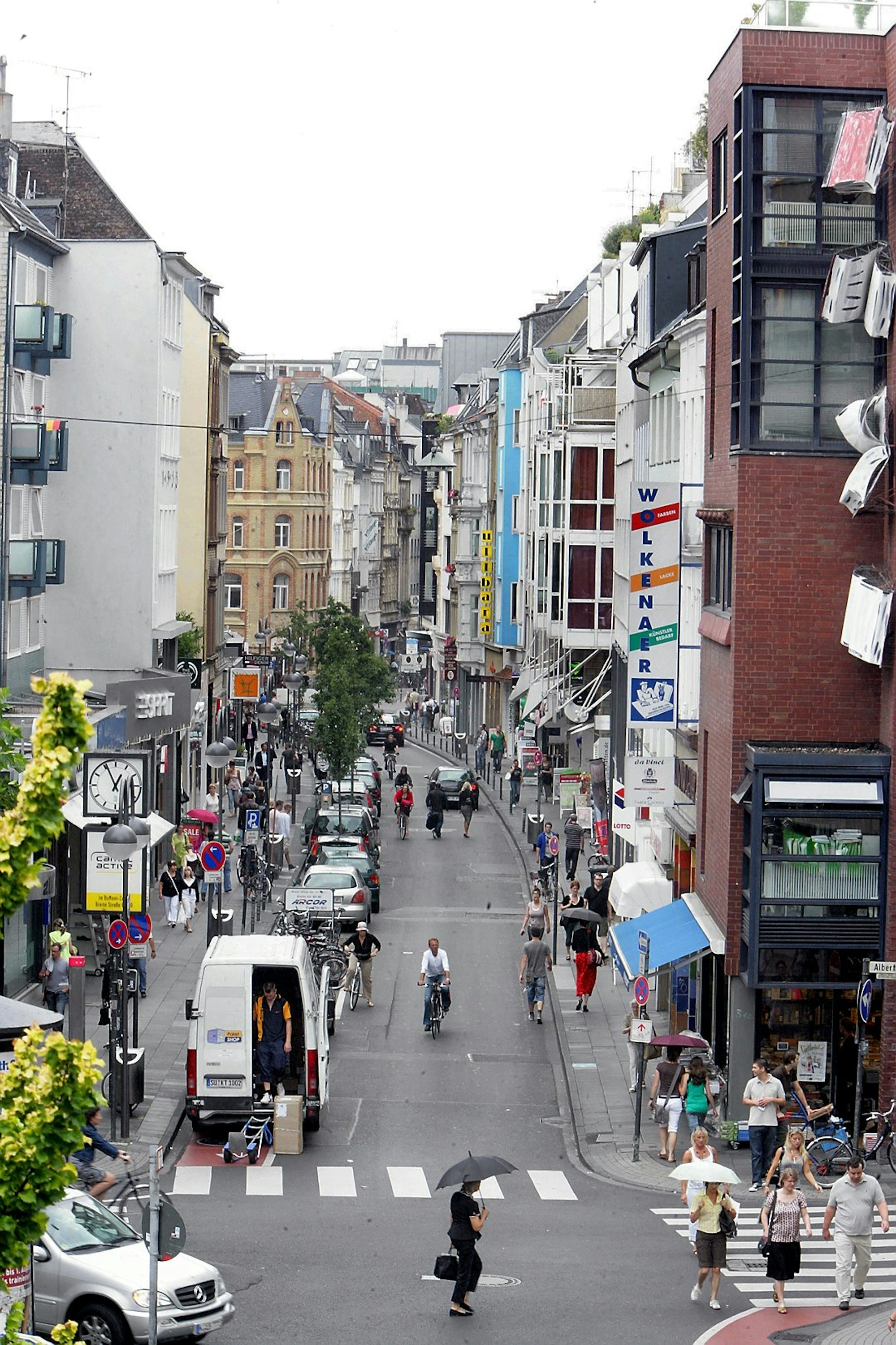 Ehrenstraße (1)