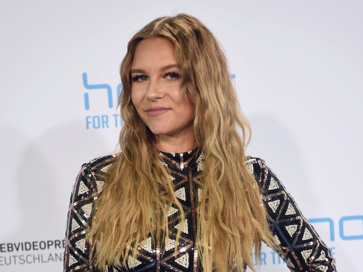 Die Youtuberin Dagi Bee kommt am 1. Juni 2017 in Düsseldorf zur Verleihung des 7. Webvideopreises. Nun ist die 26-Jährige schwanger, wie sie am 1. August 2021 bekannt gab.