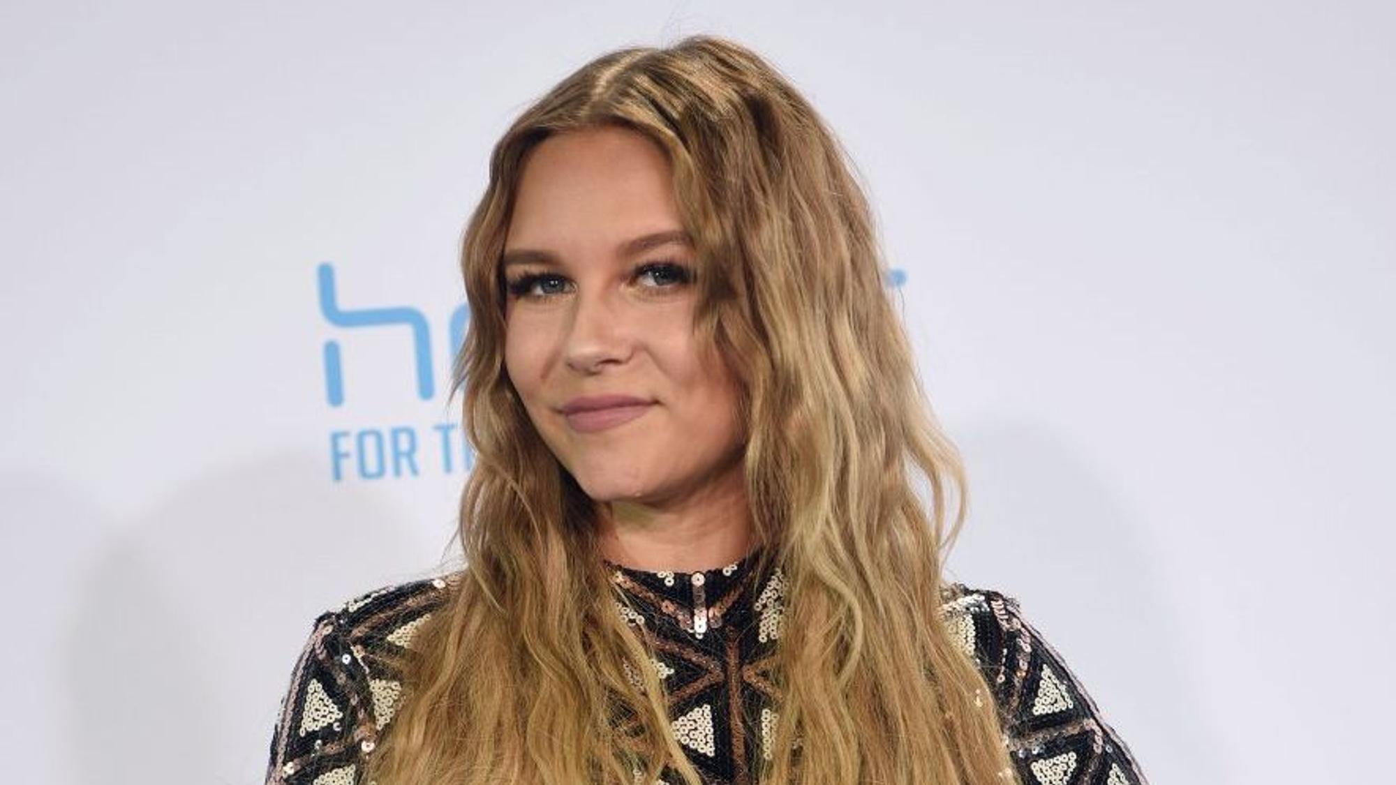Die Youtuberin Dagi Bee kommt am 1. Juni 2017 in Düsseldorf zur Verleihung des 7. Webvideopreises. Nun ist die 26-Jährige schwanger, wie sie am 1. August 2021 bekannt gab.