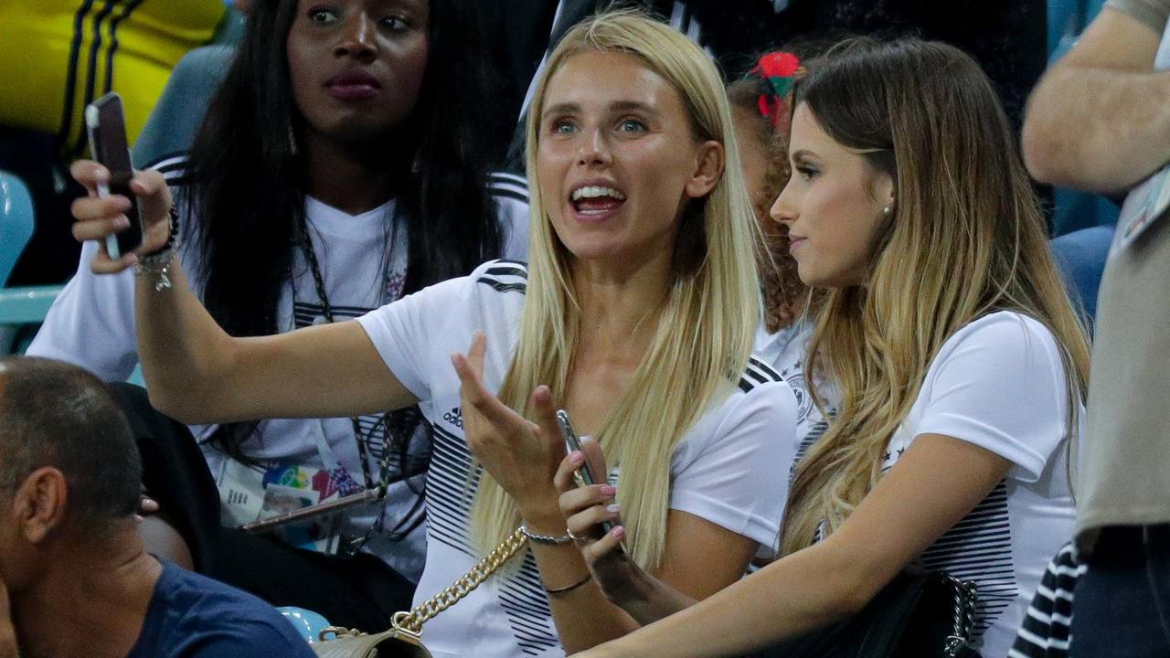 Cathy_Hummels_Scarlett_Gartmann