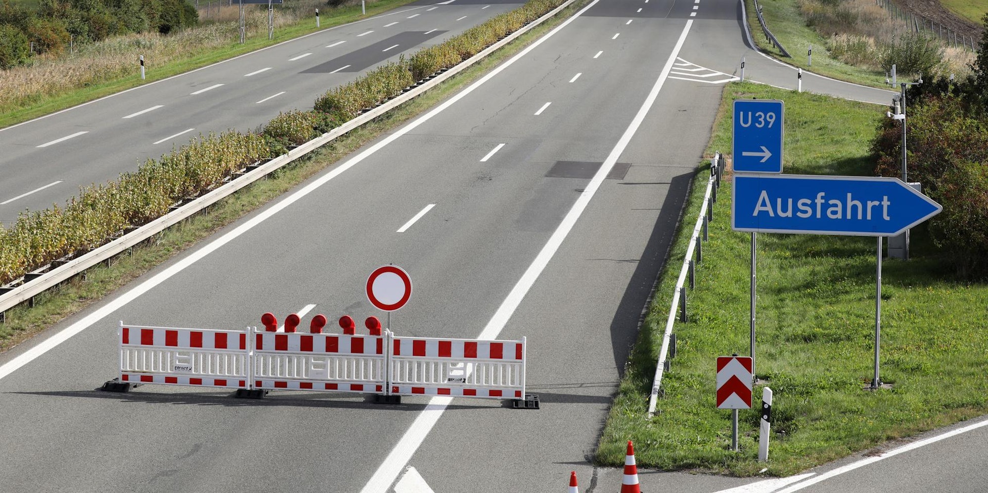 Autobahn_Sperrung_Symbol