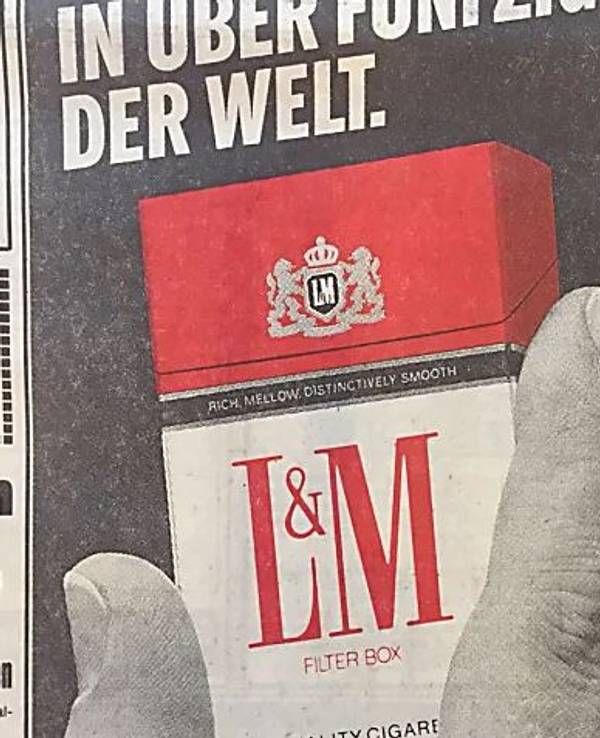 Das Foto zeigt Zigaretten-Werbung aus dem Jahr 1982