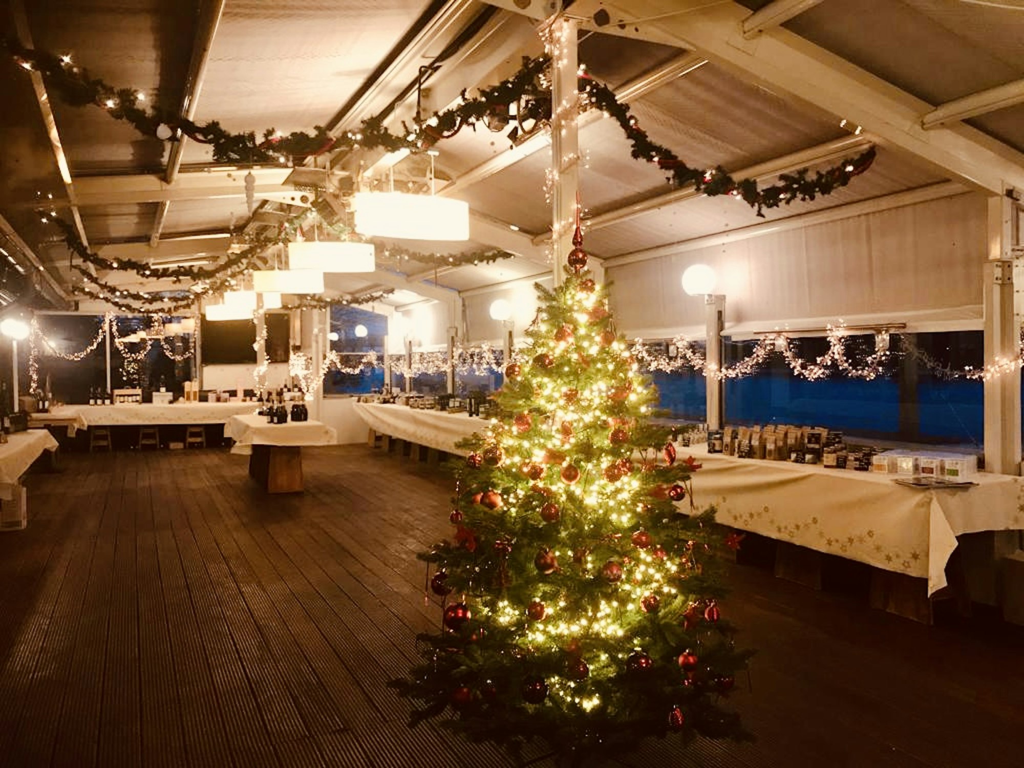 Weihnachtsbasar im Fährhaus in Rodenkirchen.
