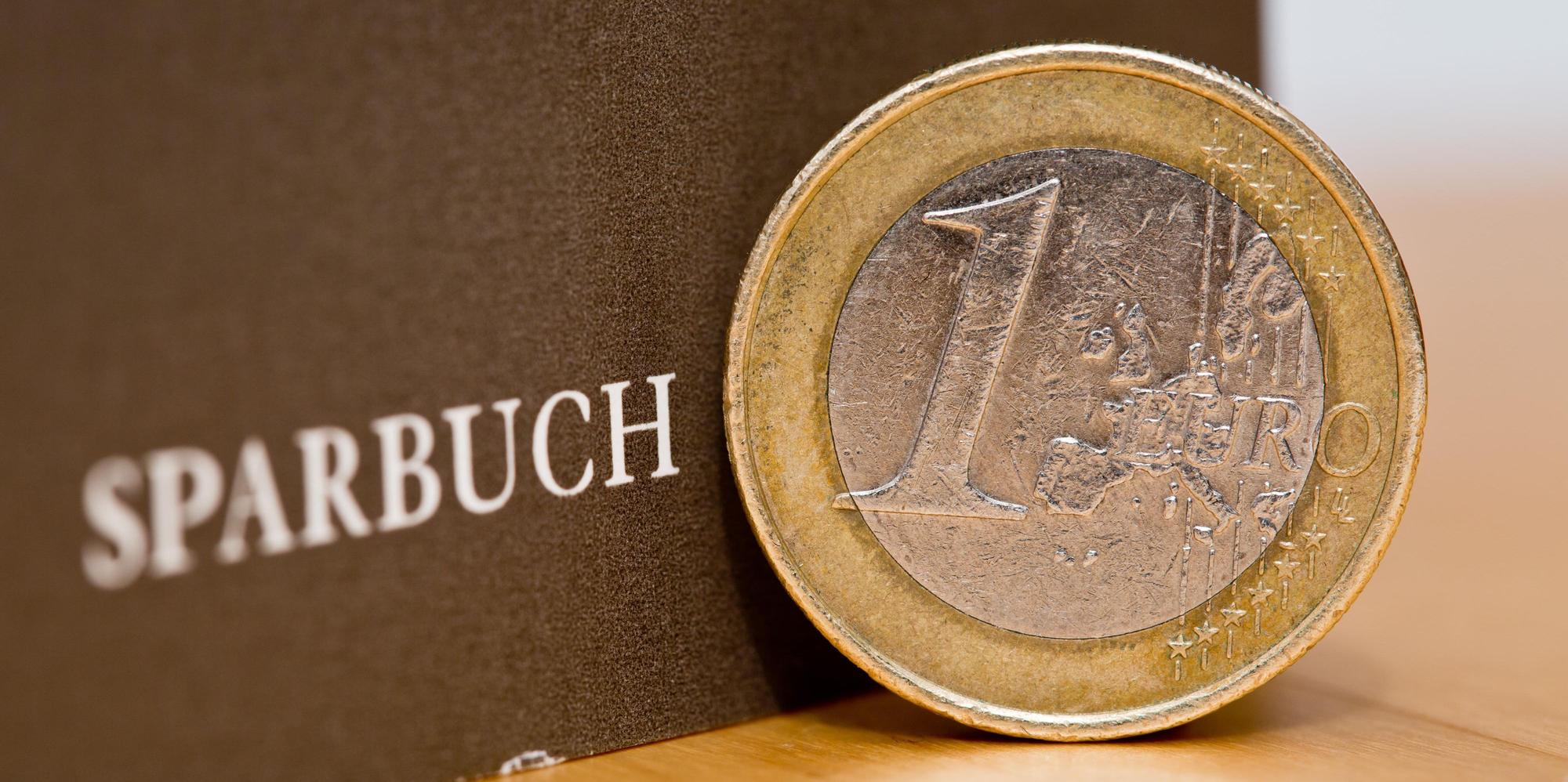 Euro vor Sparbuch