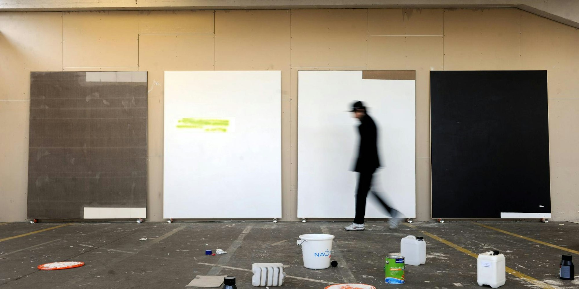 01KBO_05_71-117299260_ori