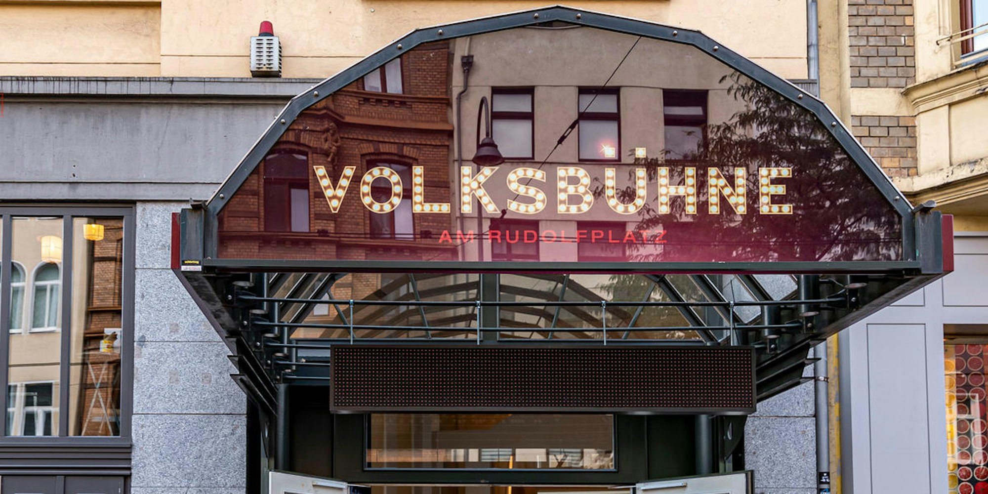 MDS-KSTA-2019-09-05-28082019_AR_Volksbuehne_Rudolfplatz_FOS1-2
