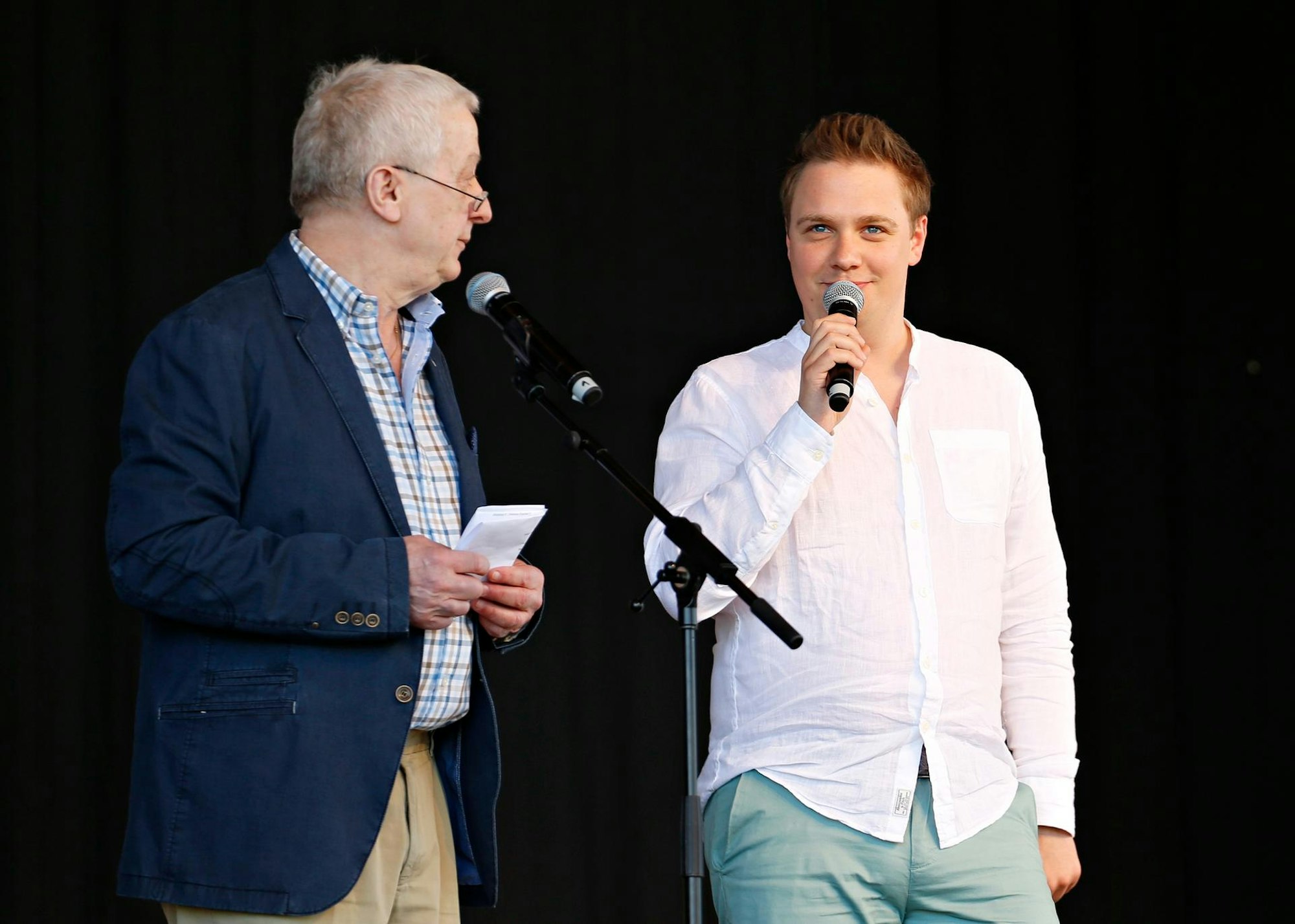 18-05-17 Ex_Prinz_Michael_Gerhold_singt