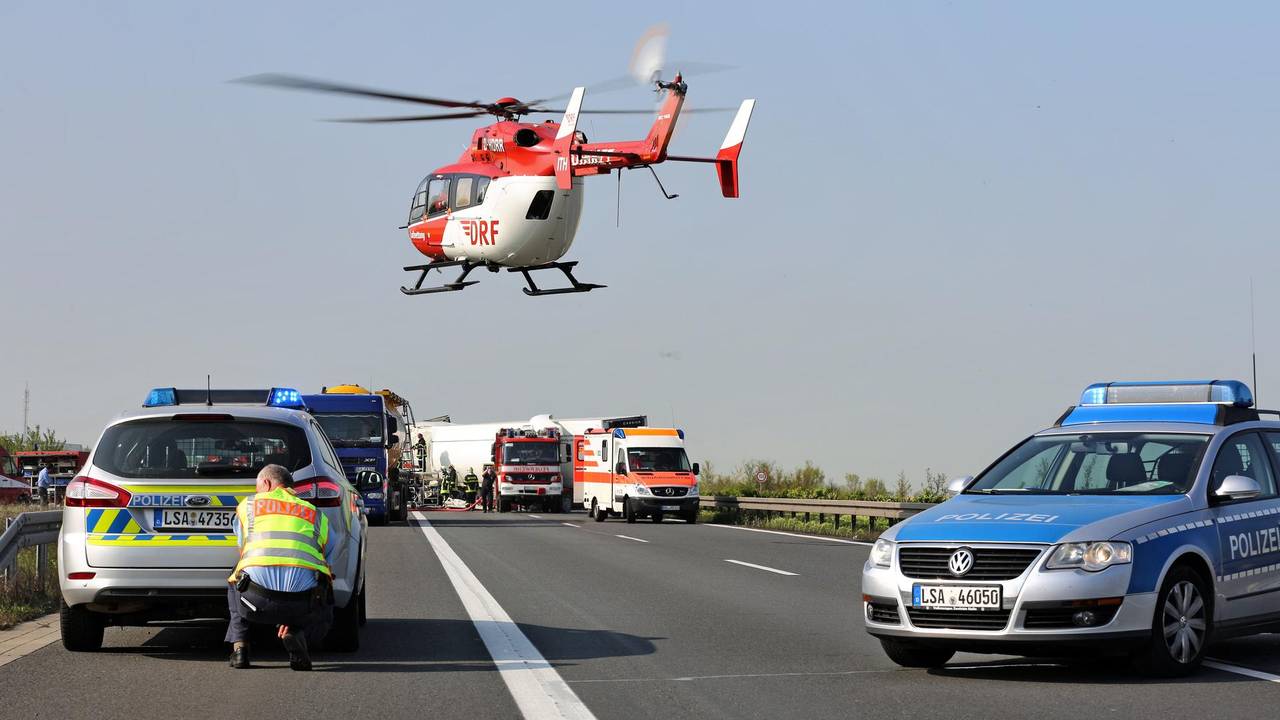 Auf der A61 ist es am Samstag (24.10.) zu einem schweren Unfall gekommen.
