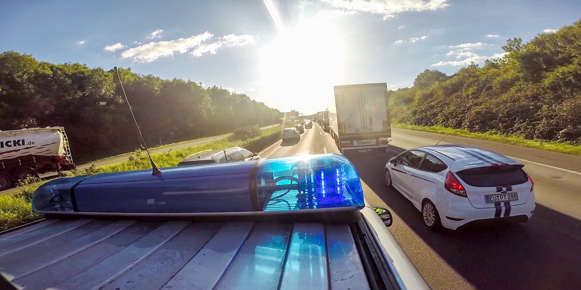 8700A892-A9B9-4B89-A72B-81F9FAD5673E