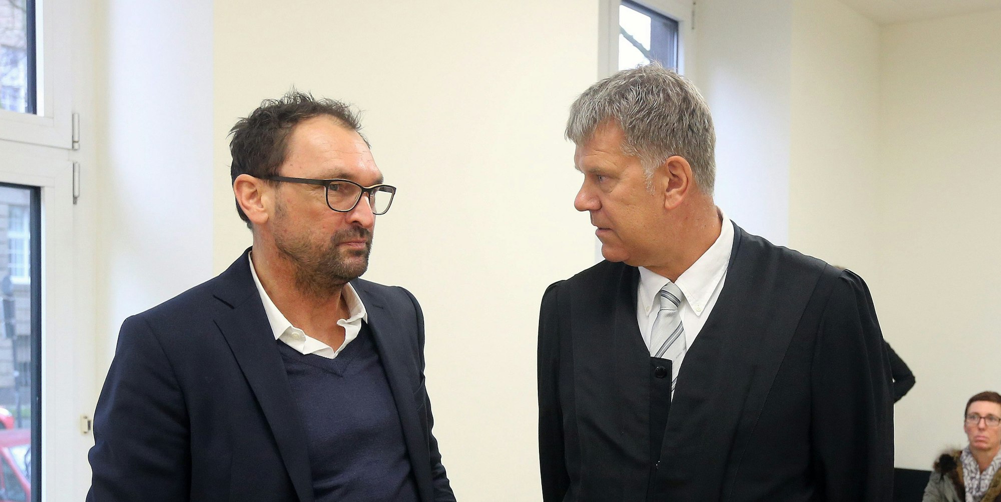 01K 12_71-94277445_ori