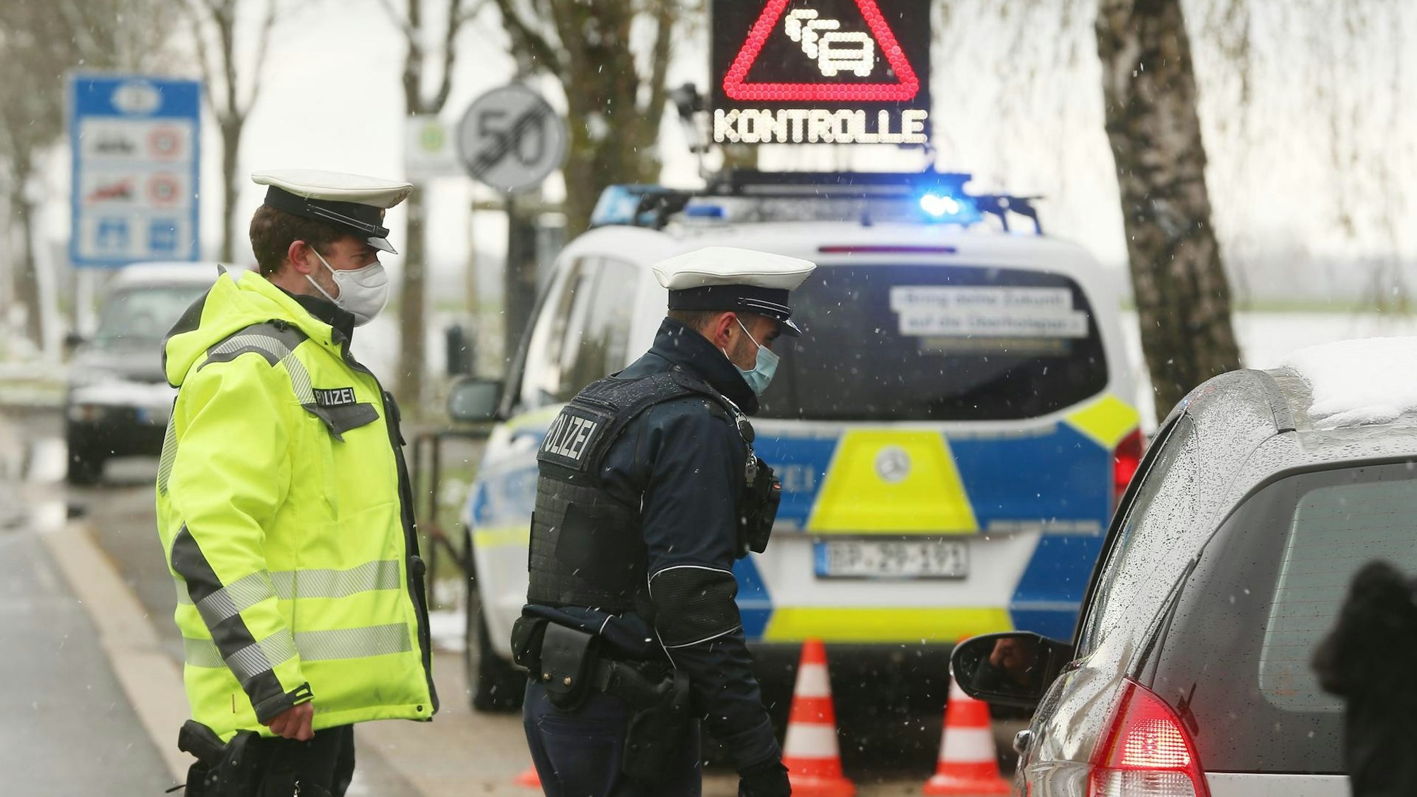Die Bundespolizei führt in NRW an der Grenze zu den Niederlanden stichprobenartige Kontrollen durch.
