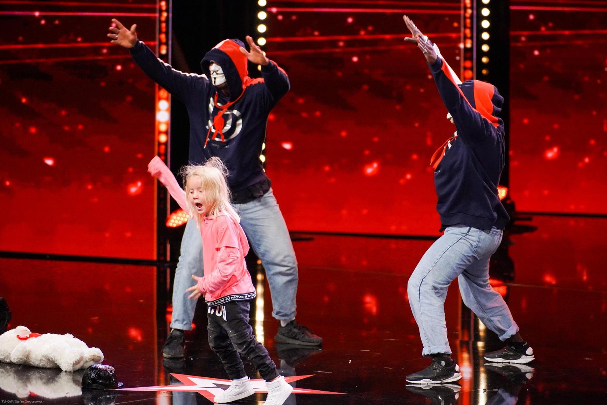 Supertalent_2610_Taenzer