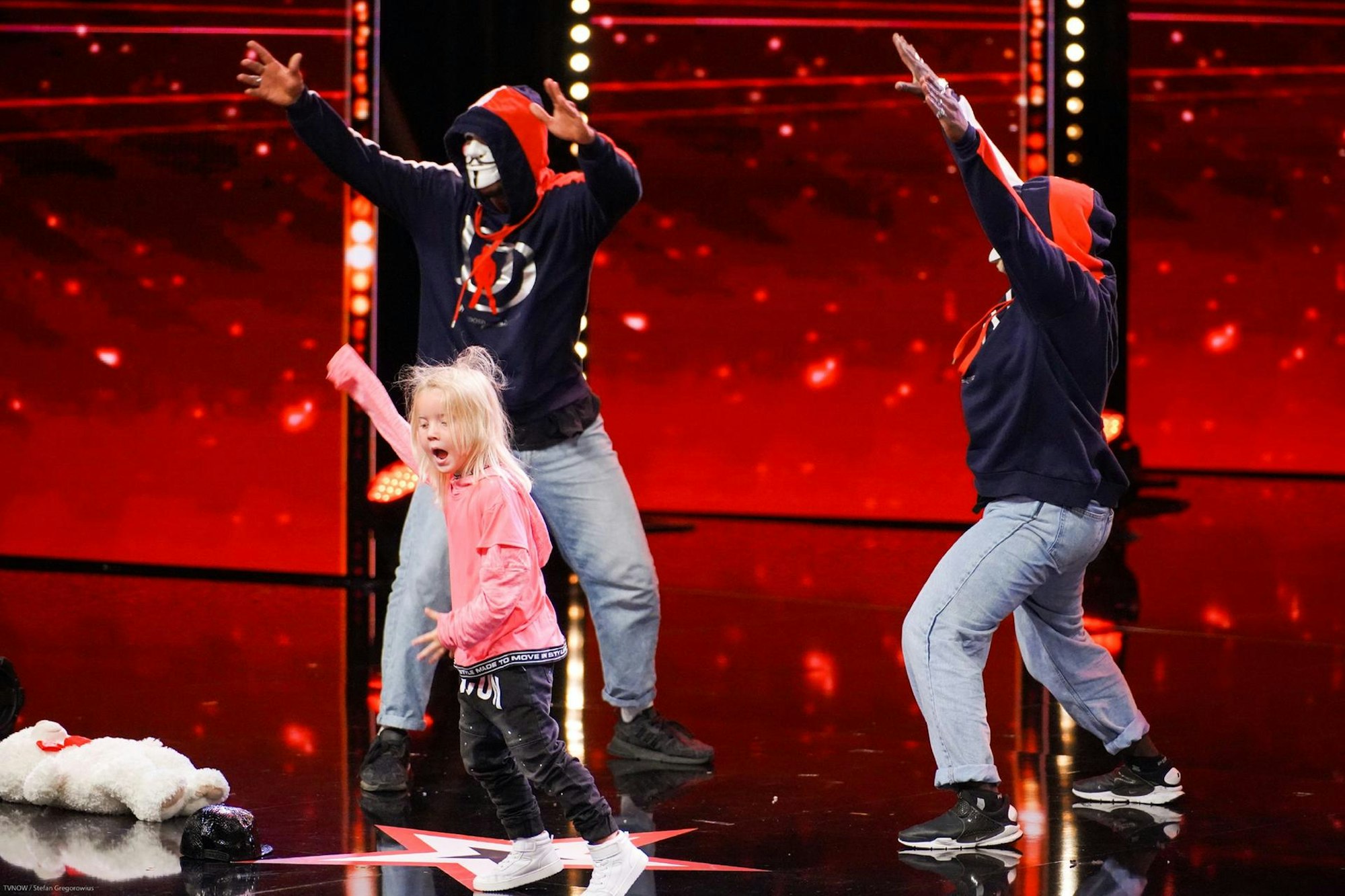 Supertalent_2610_Taenzer