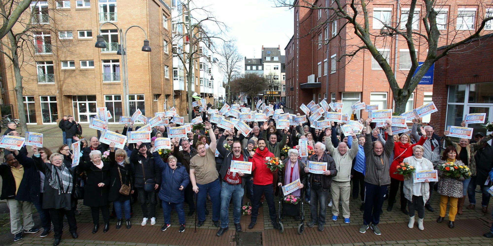 Lottogewinner Gruppenfoto