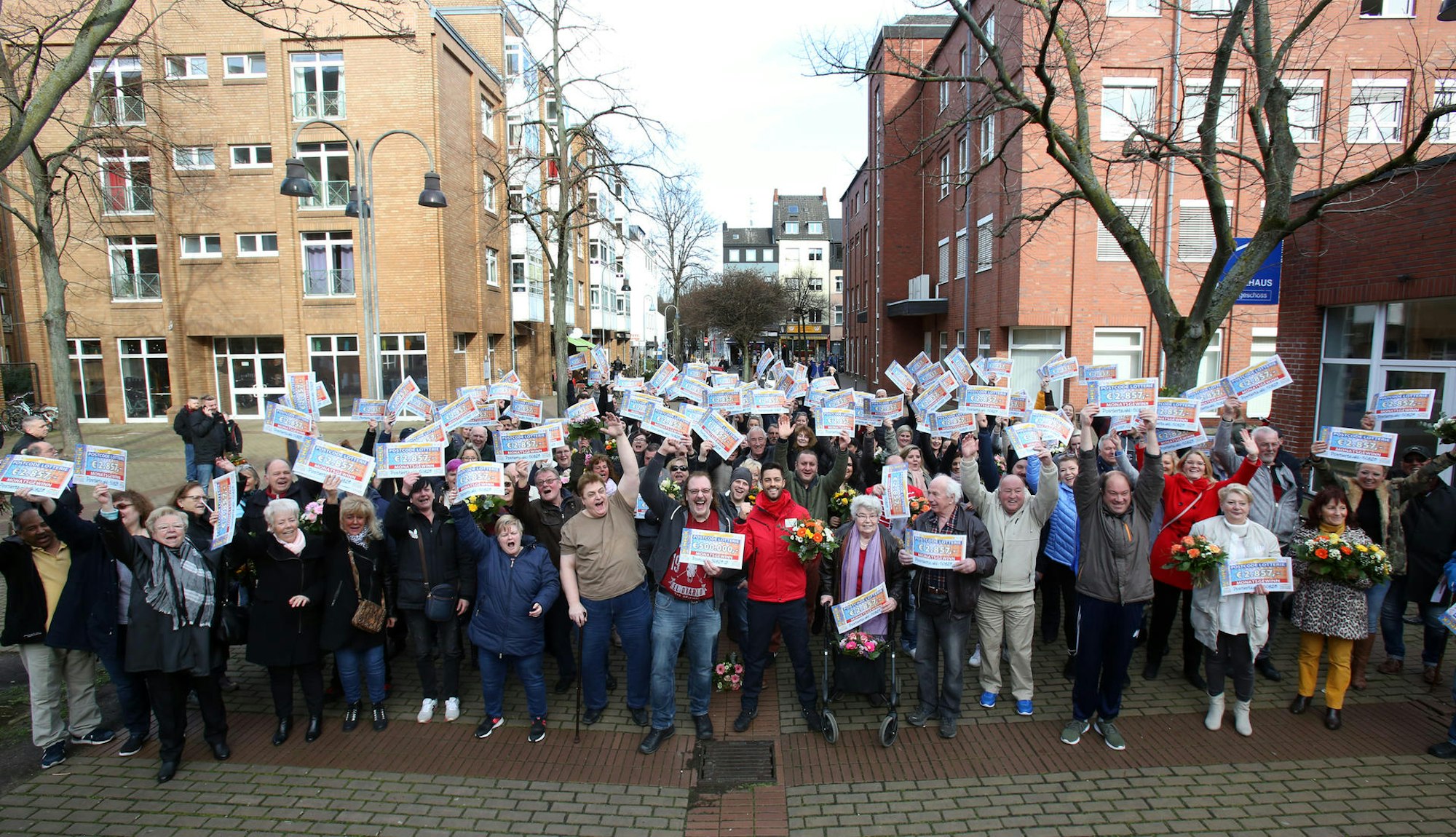 Lottogewinner Gruppenfoto