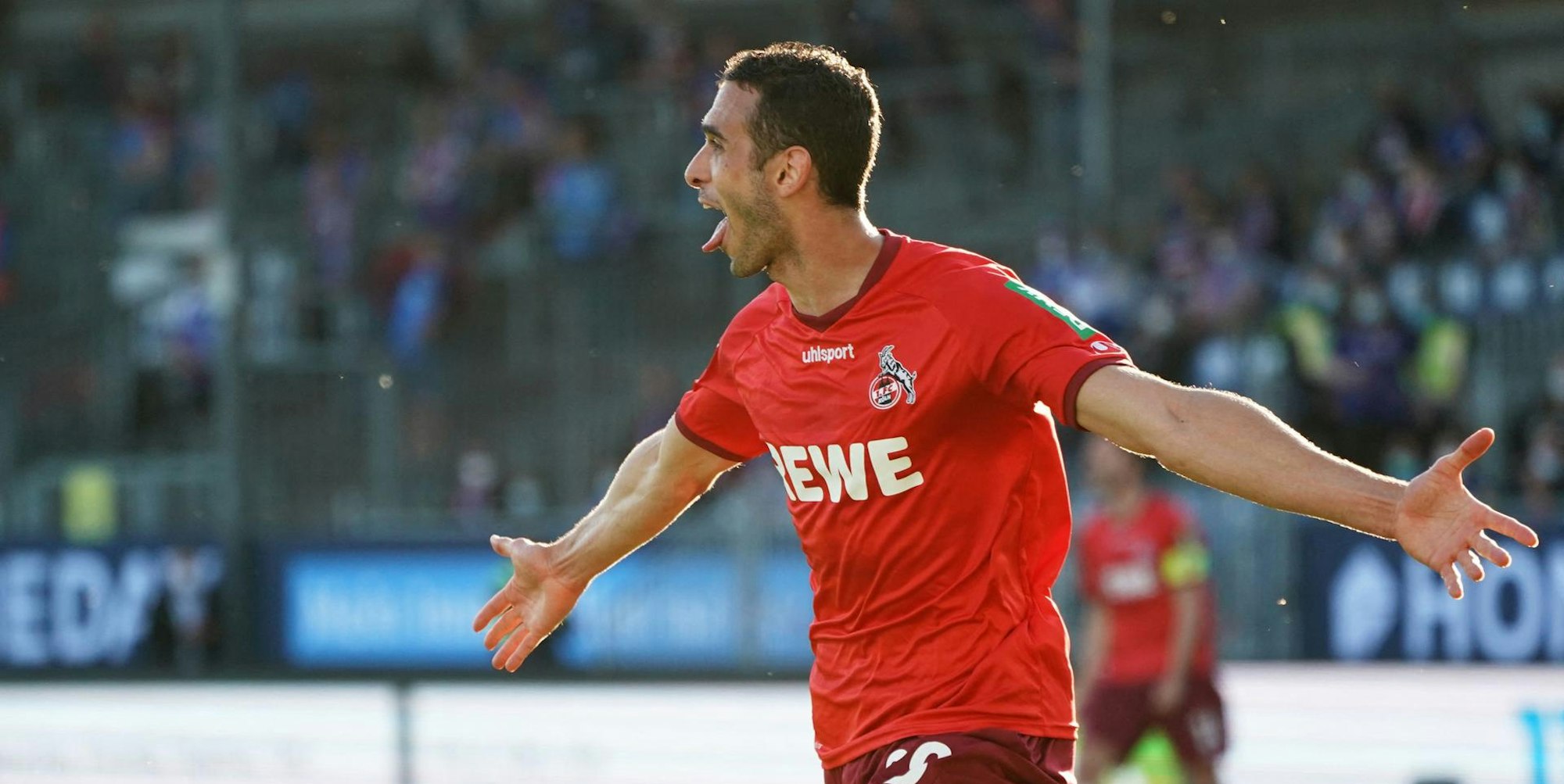 0455A696-B941-4F6E-A049-03747FB6DE3C