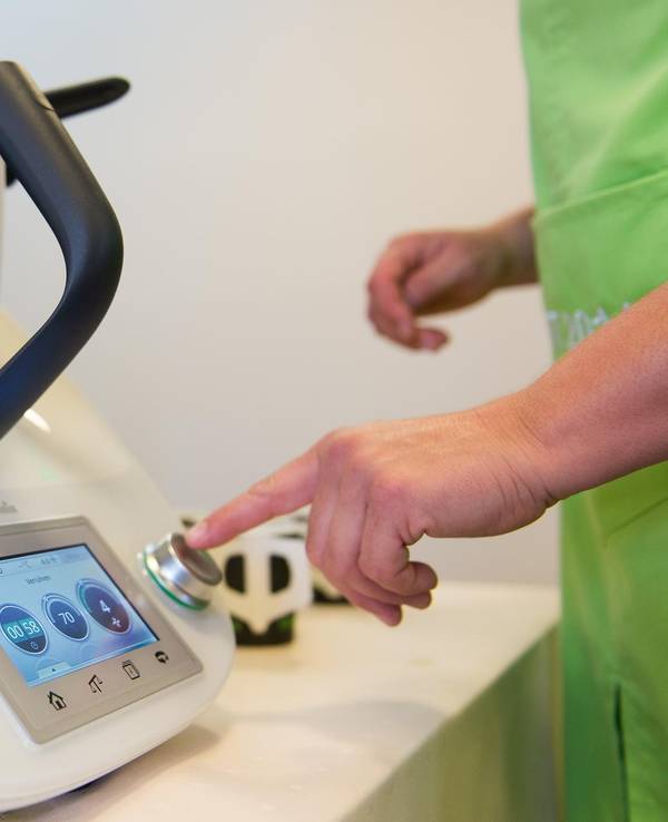 Dieses undatierte Symbolbild zeigt einen Thermomix von Vorwerk.