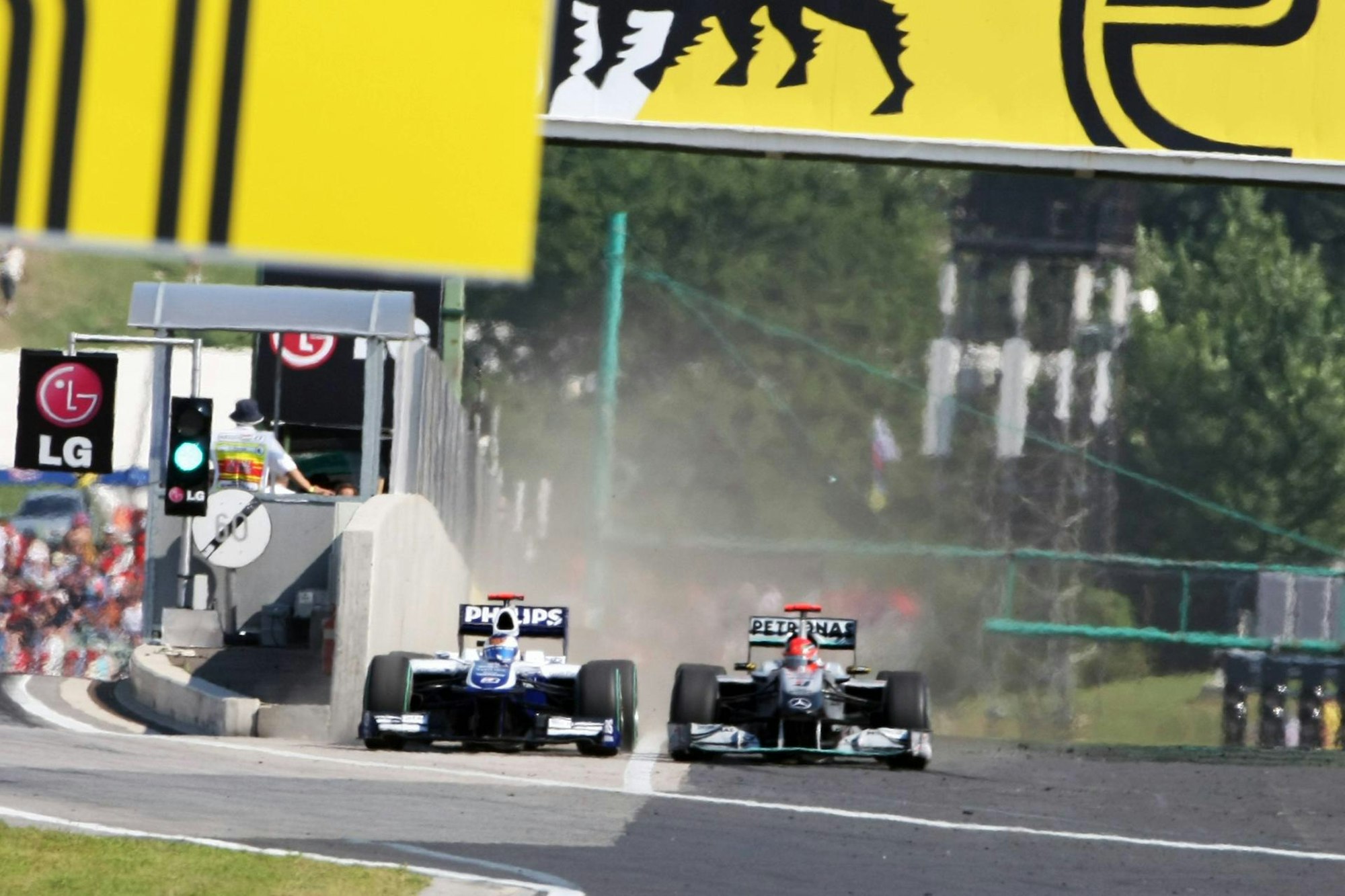 Schumacher_Barrichello_Budapest_2010