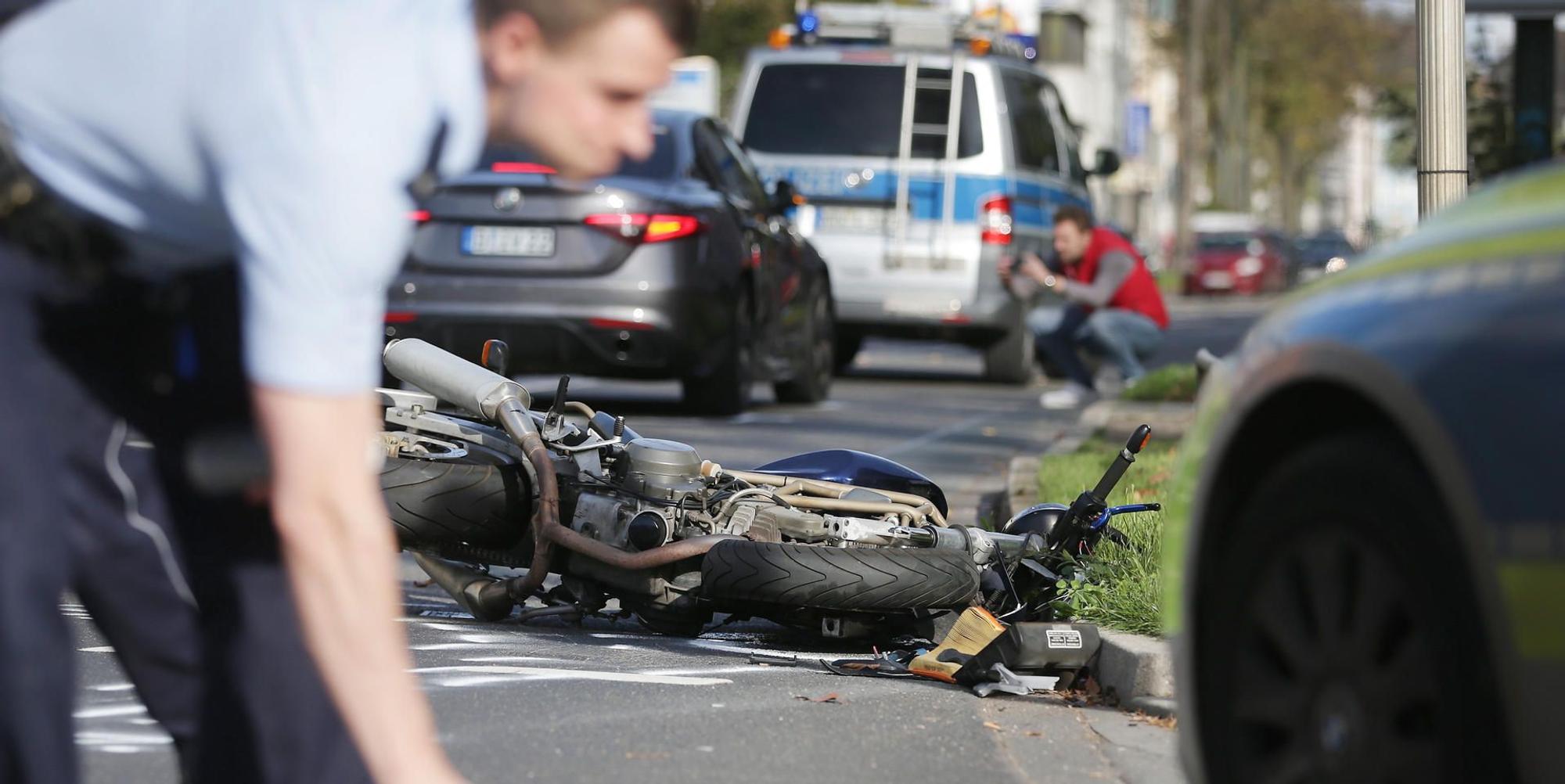 Biker in Ehrenfeld schwer verletzt