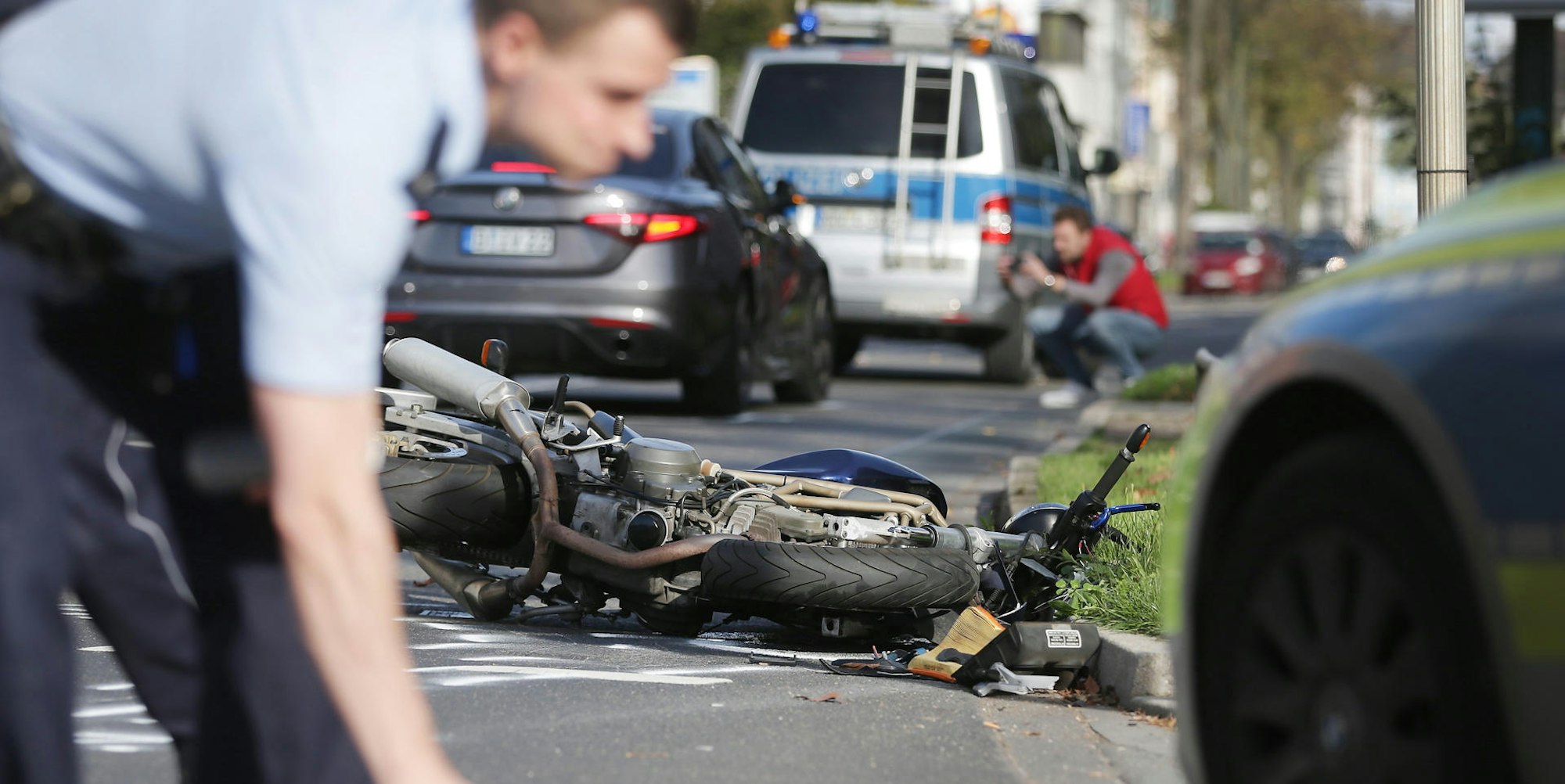 Biker in Ehrenfeld schwer verletzt