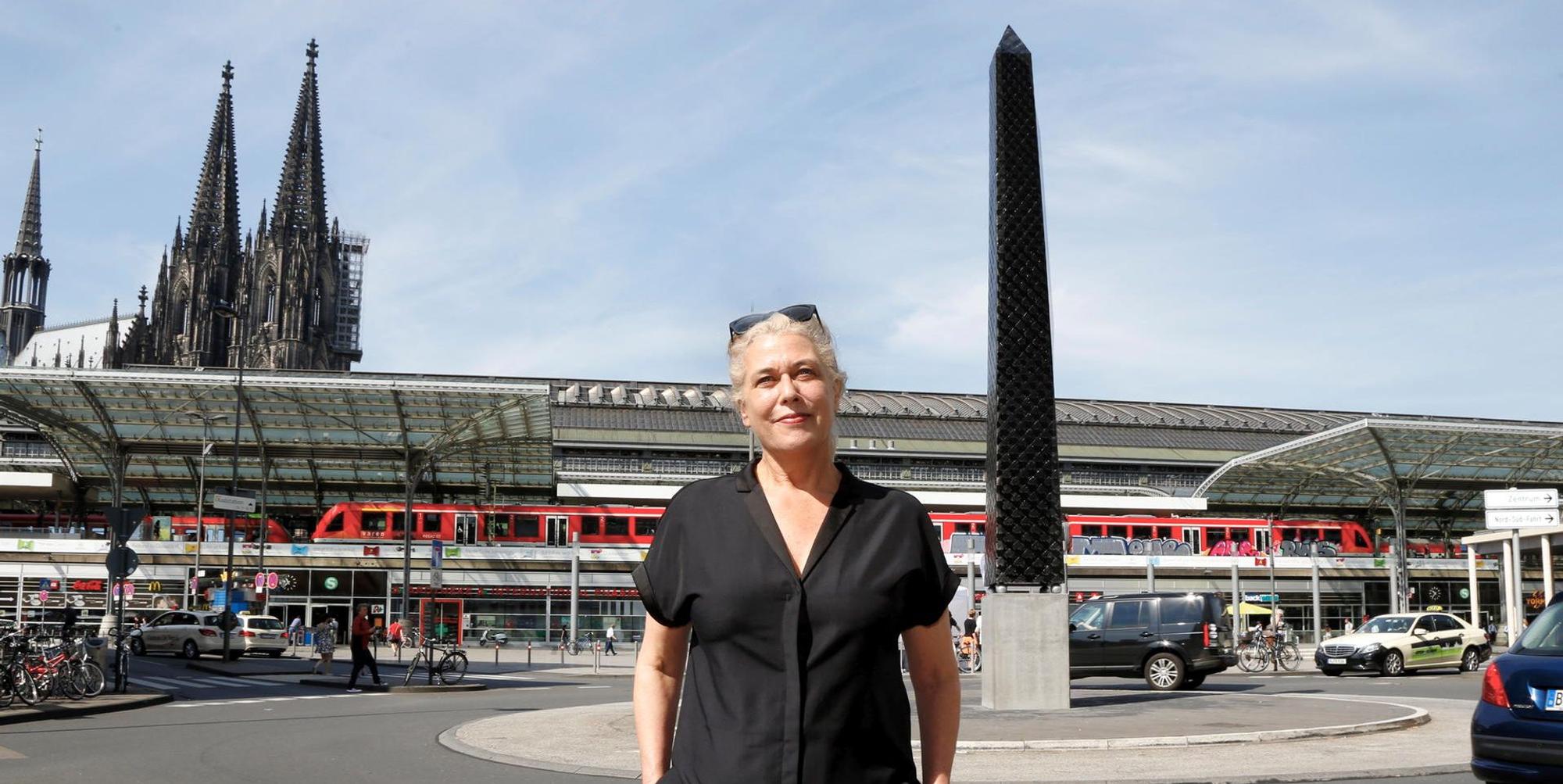 Obelisk Breslauer Platz 20170707