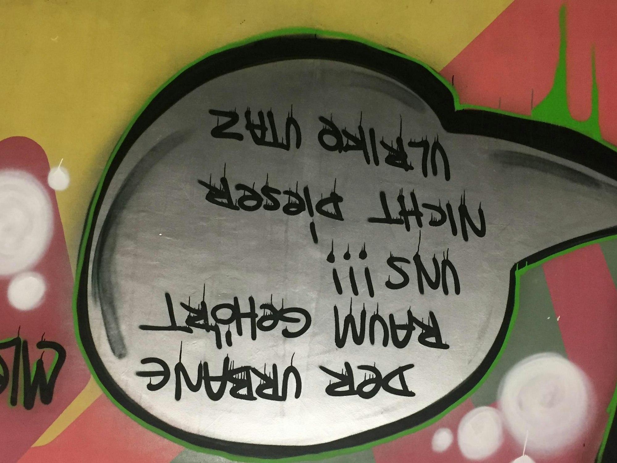 Leyendecker_Strasse_Graffiti_Ultras_Spruch_190122