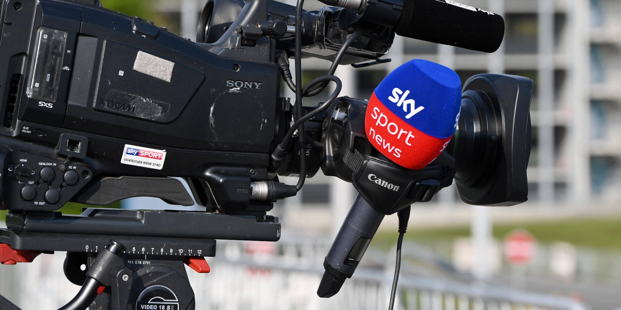 Kamera mit einem Sky-Mikrofon